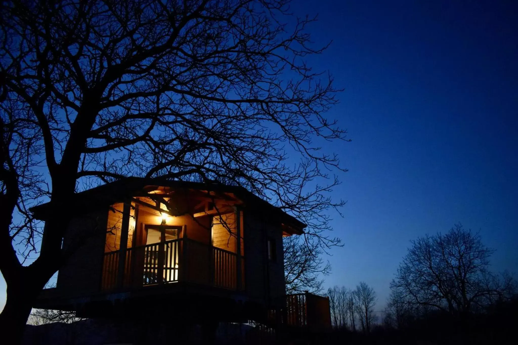 Property building, Winter in Guarda Che Luna