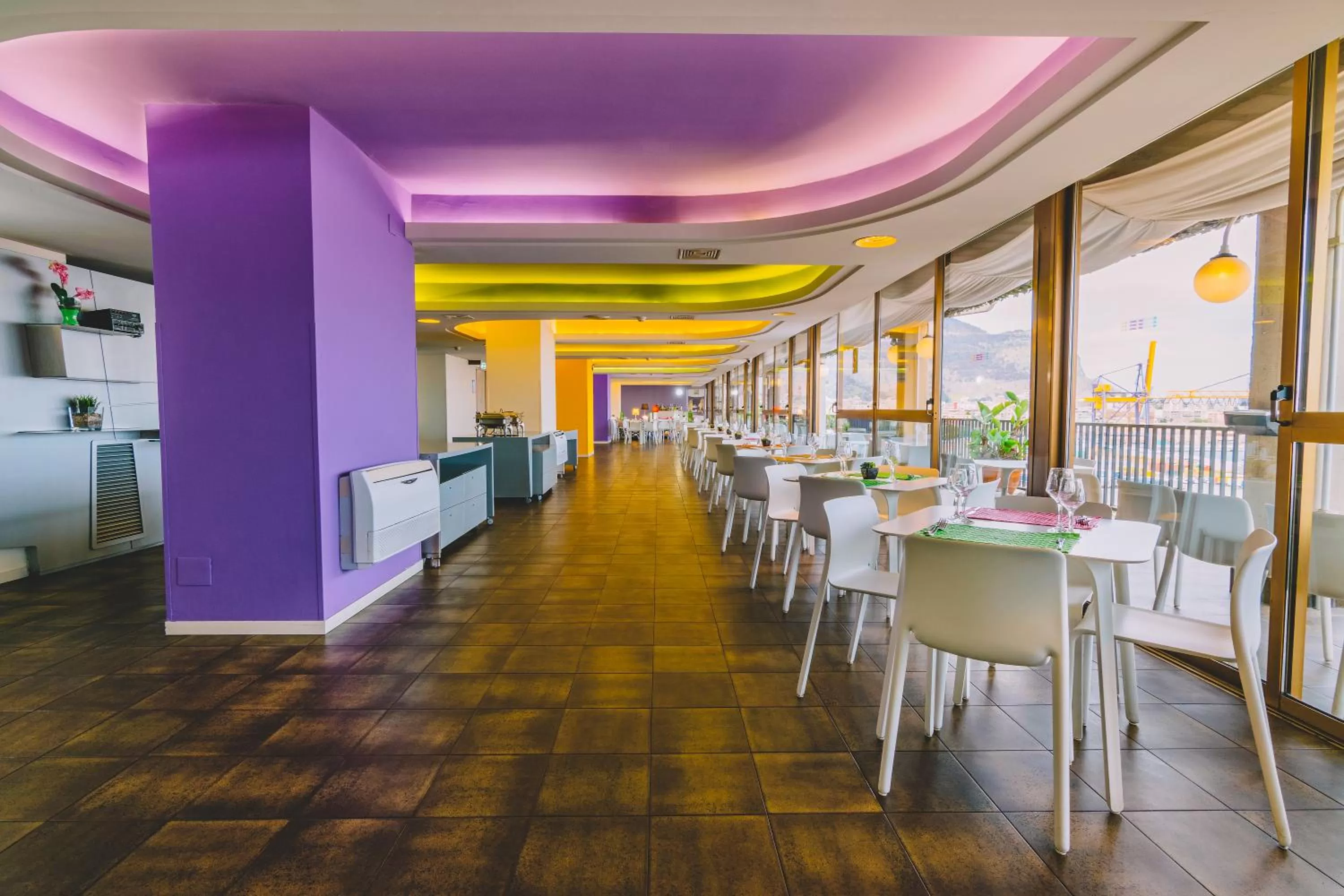 Restaurant/places to eat in President Hotel Palermo