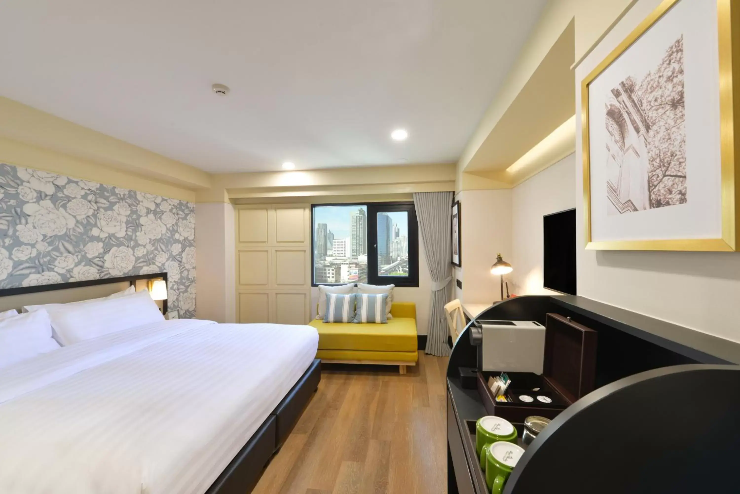 Photo of the whole room, Bed in Oakwood Hotel & Residence Bangkok SHA Plus Certified