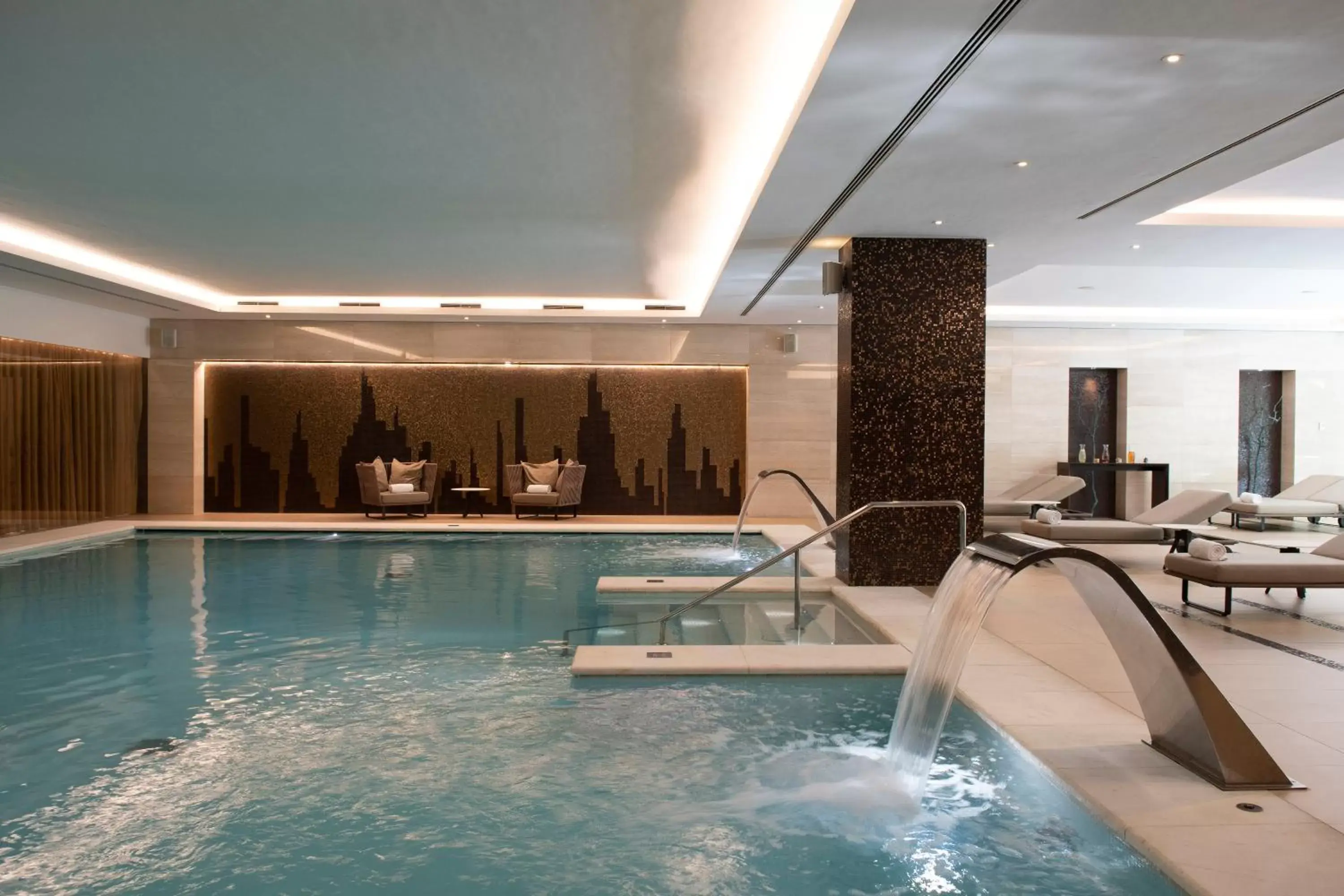 Spa and wellness centre/facilities, Swimming Pool in EPIC SANA Lisboa Hotel