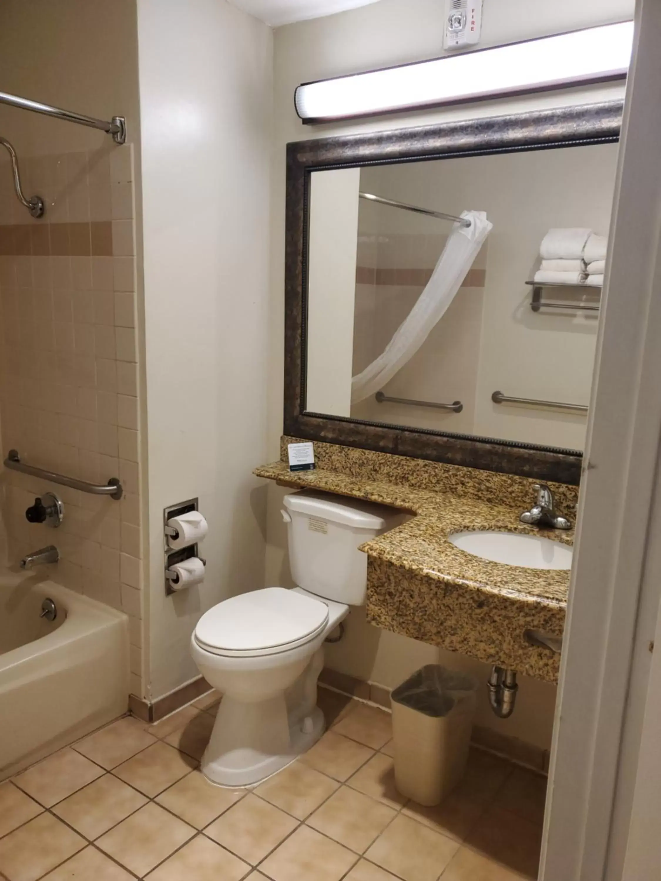 Bathroom in Quality Inn & Suites Los Angeles Airport - LAX