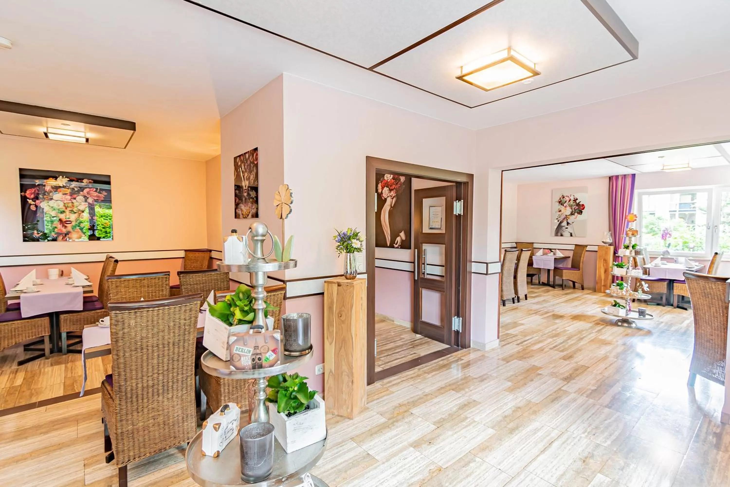 Restaurant/places to eat in Parkhotel Sonnenberg