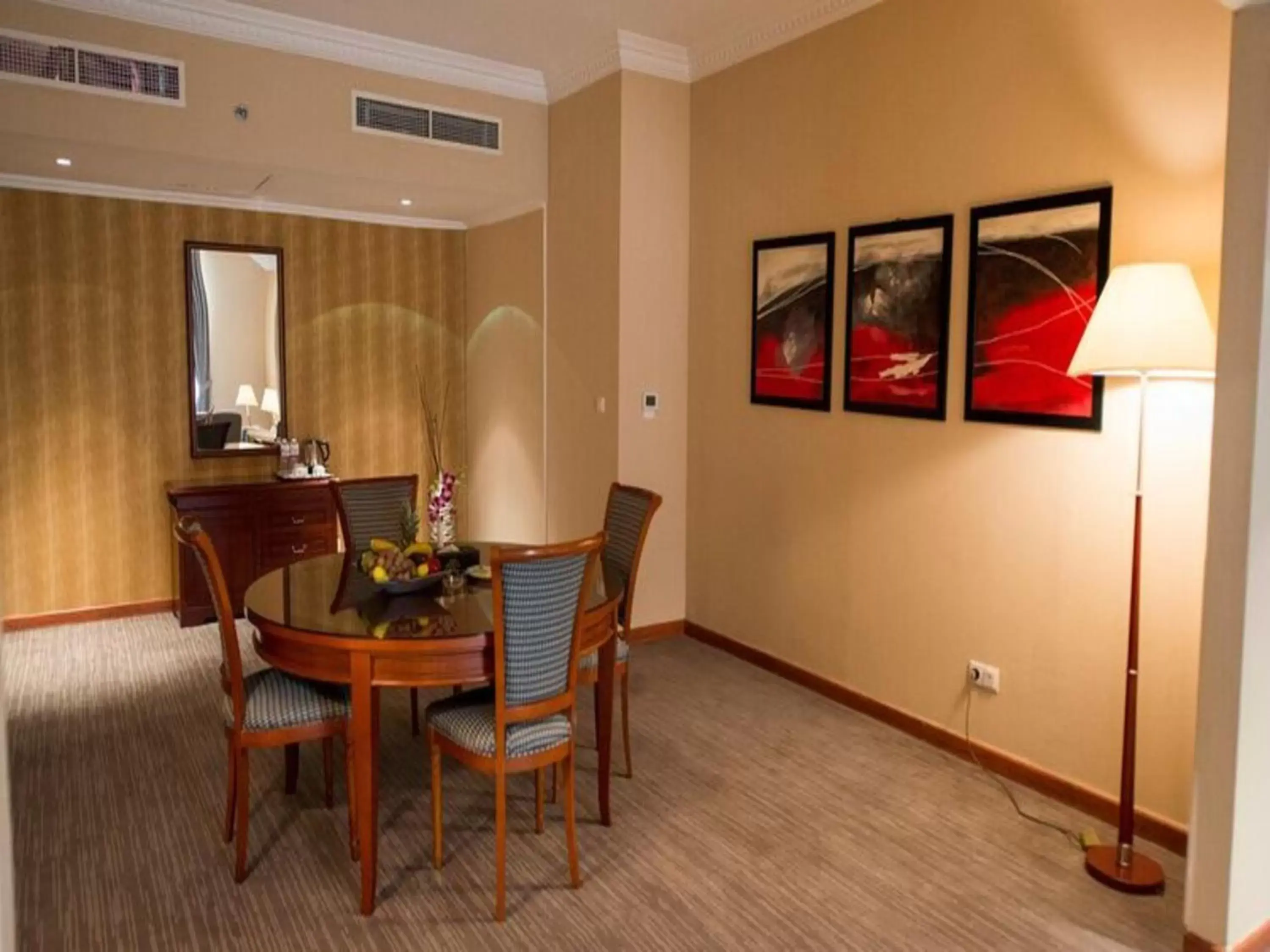 Living room, Dining Area in Executives Hotel - Olaya