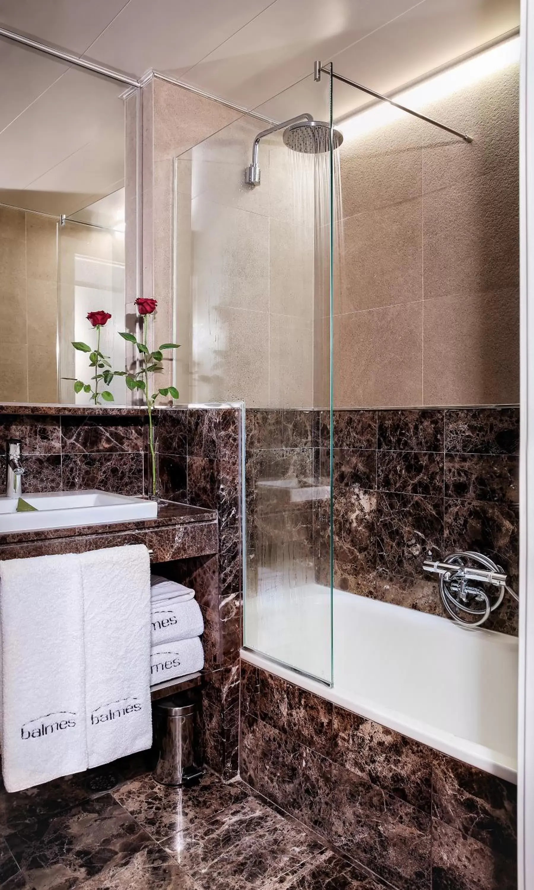 Shower, Bathroom in Hotel Balmes, a member of Preferred Hotels & Resorts