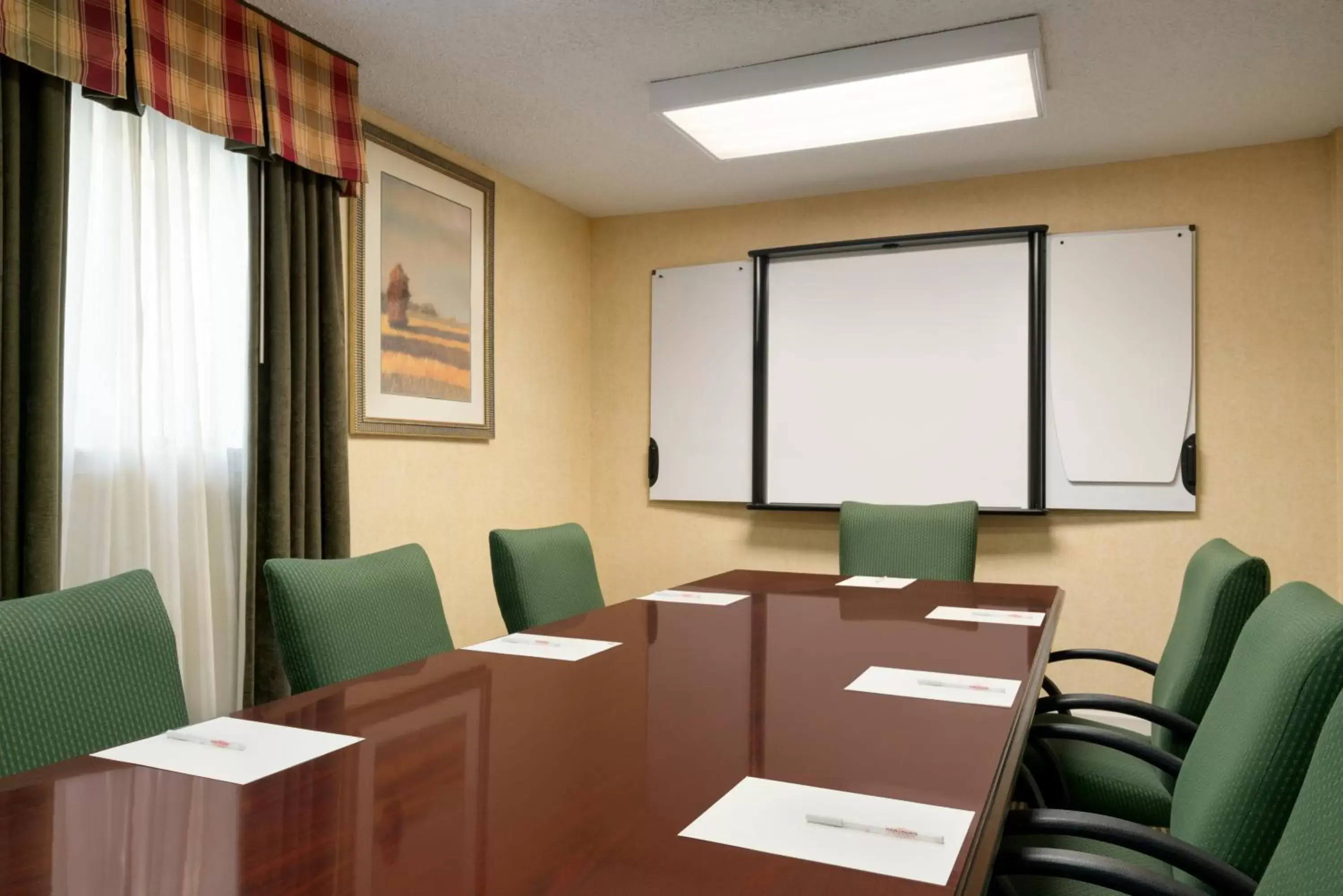 Meeting/conference room in Hawthorn Suites by Wyndham Tinton Falls