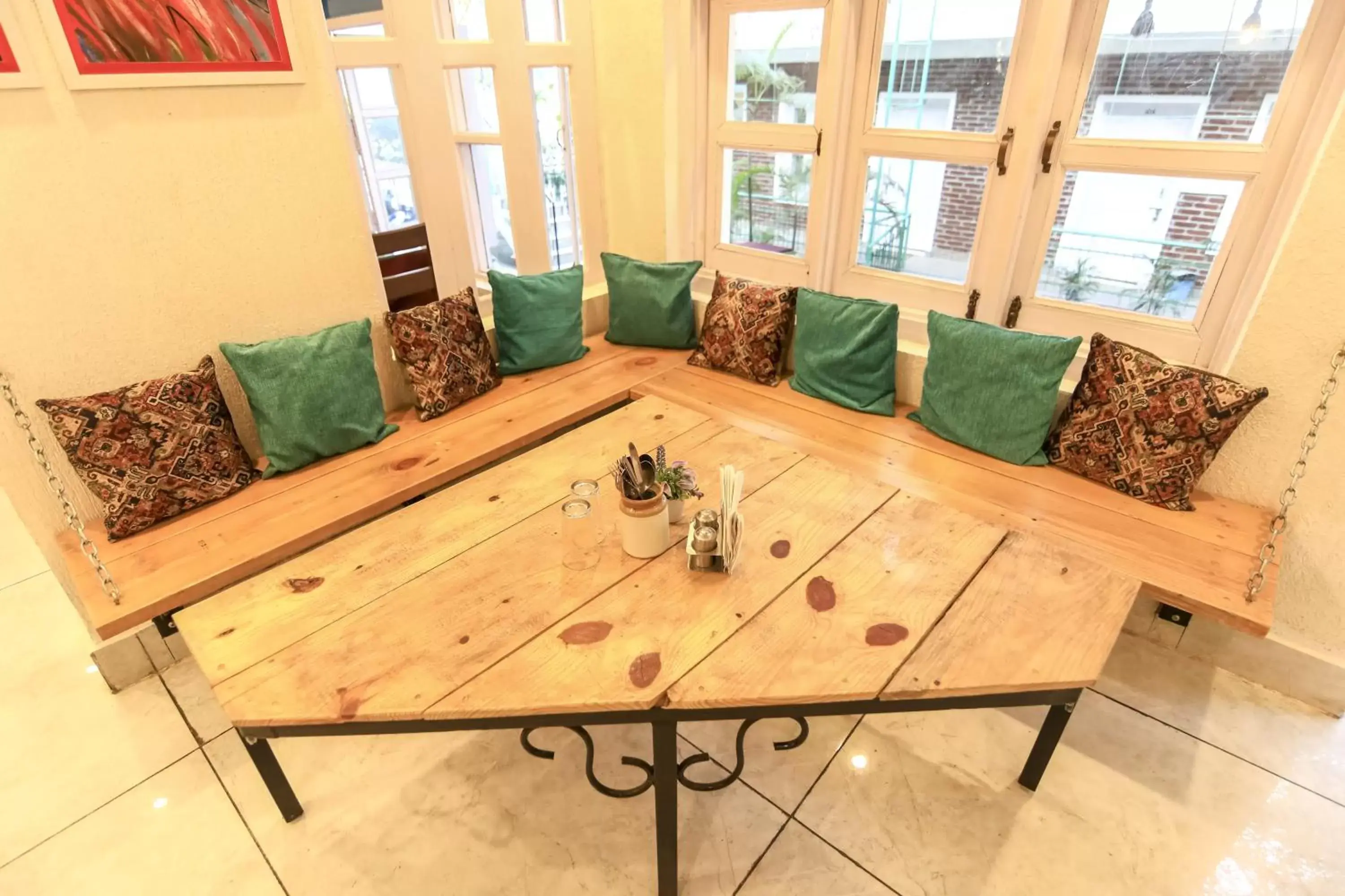 Lounge or bar in Hill Top Swiss Cottage Lounge or bar in Hill Top Swiss Cottage