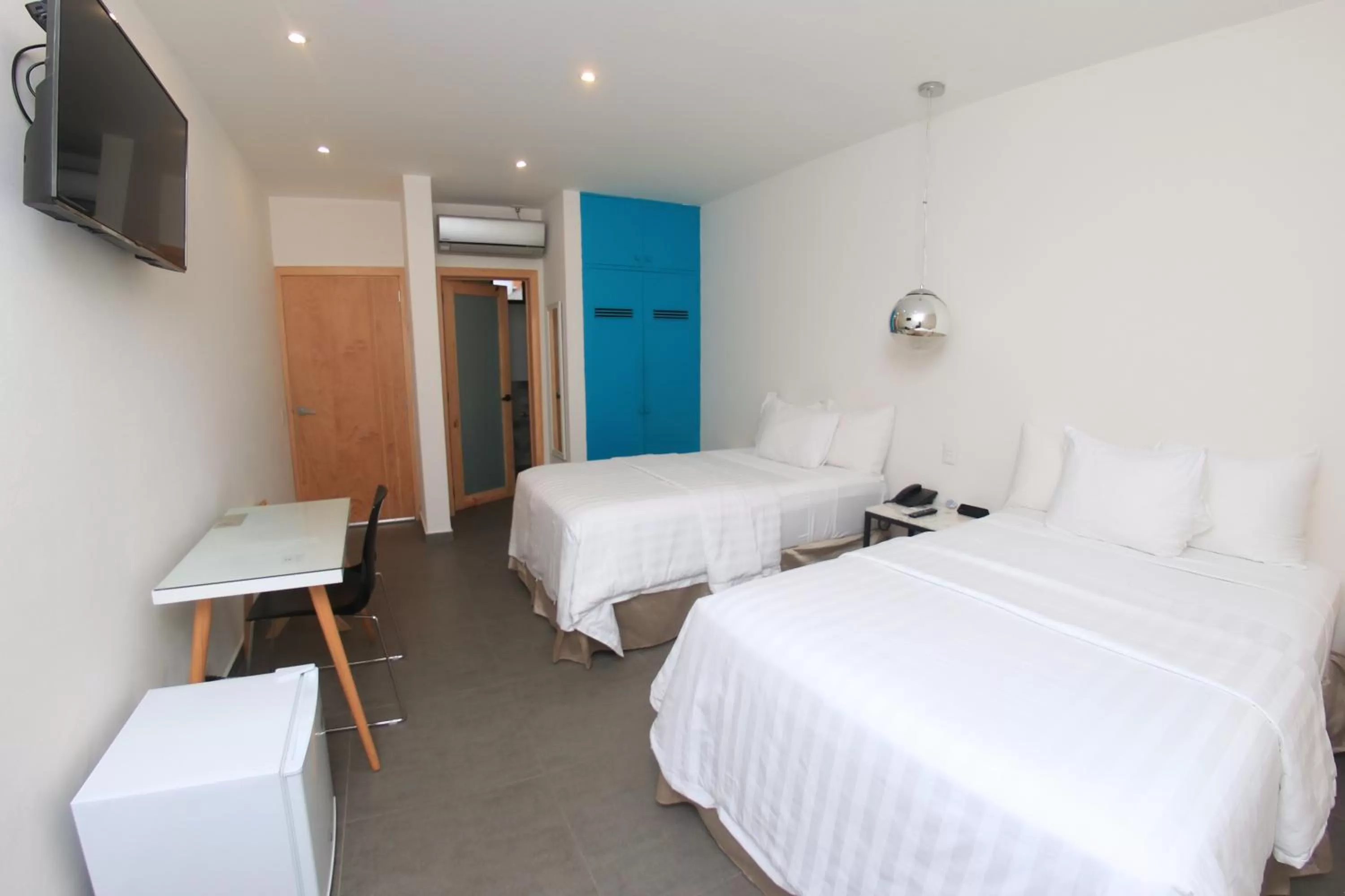 Photo of the whole room, Bed in Kaleo Hotel Boutique