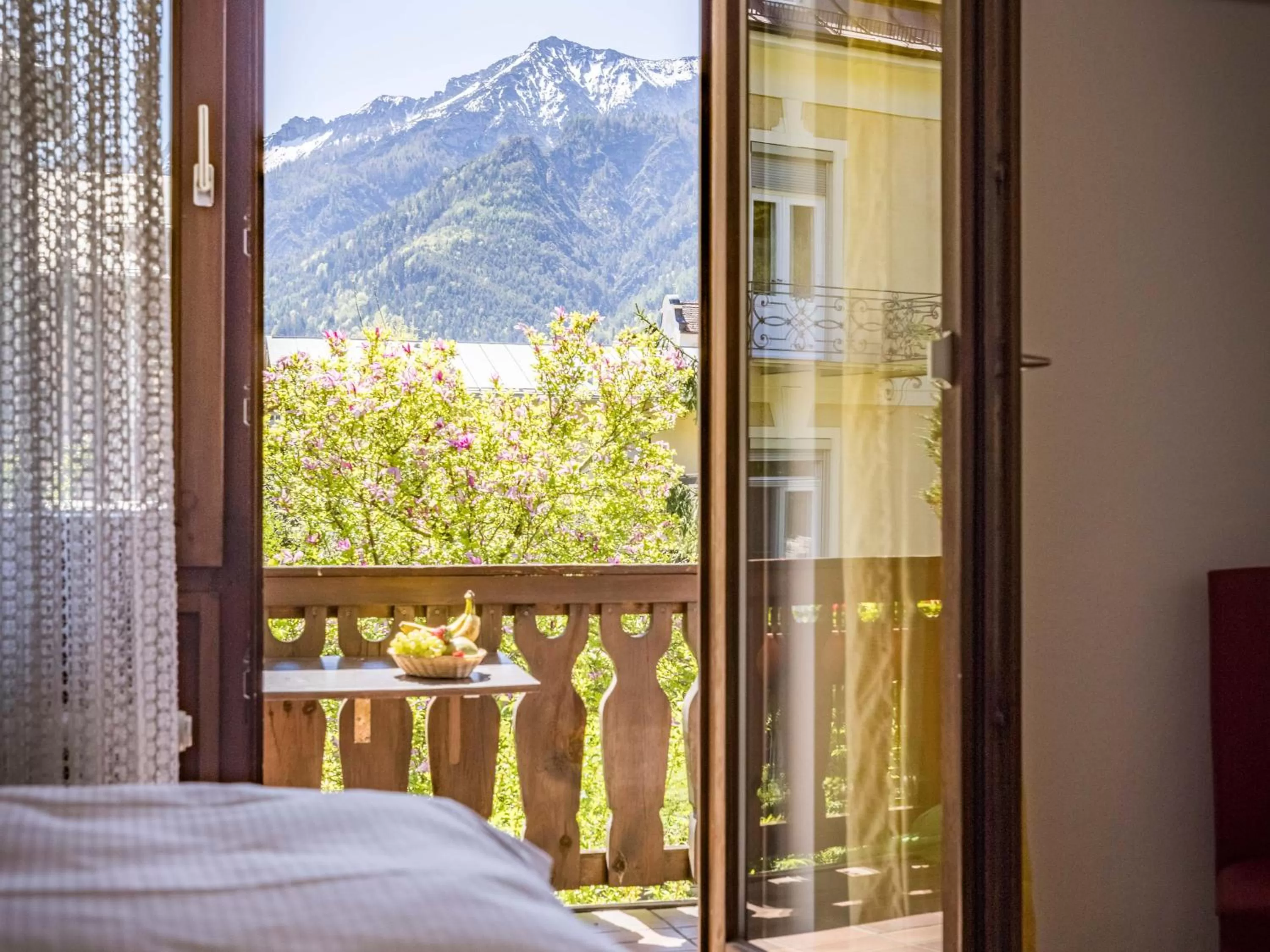 Balcony/Terrace, Bed in Hotel Am Rupertuspark