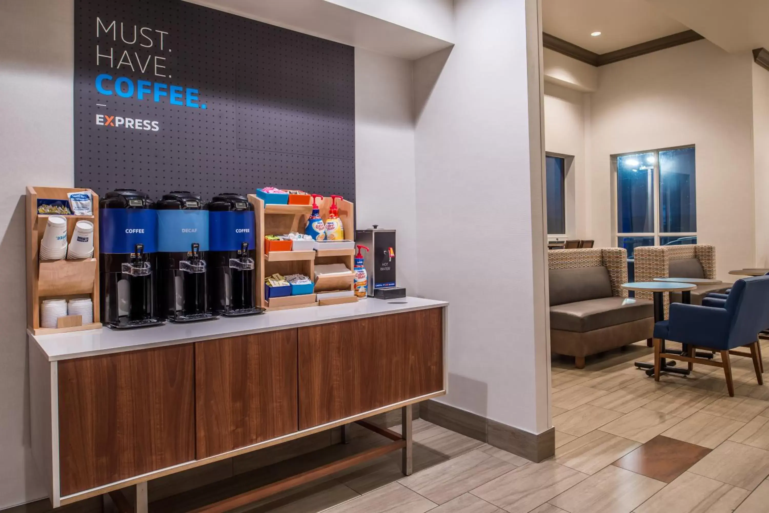 Breakfast in Holiday Inn Express Mystic by IHG Breakfast in Holiday Inn Express Mystic by IHG