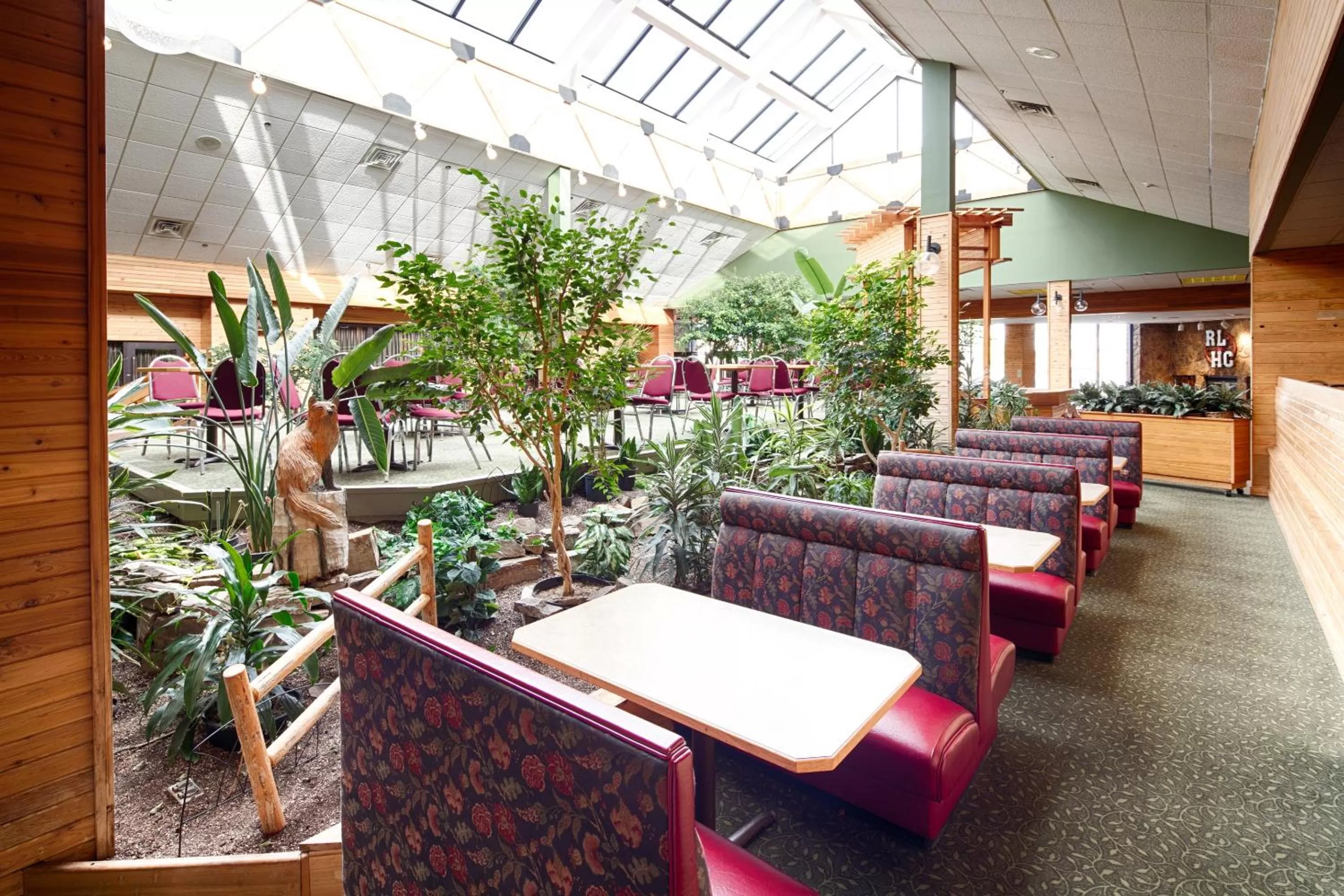 Dining area in Red Lion Hotel Kalispell