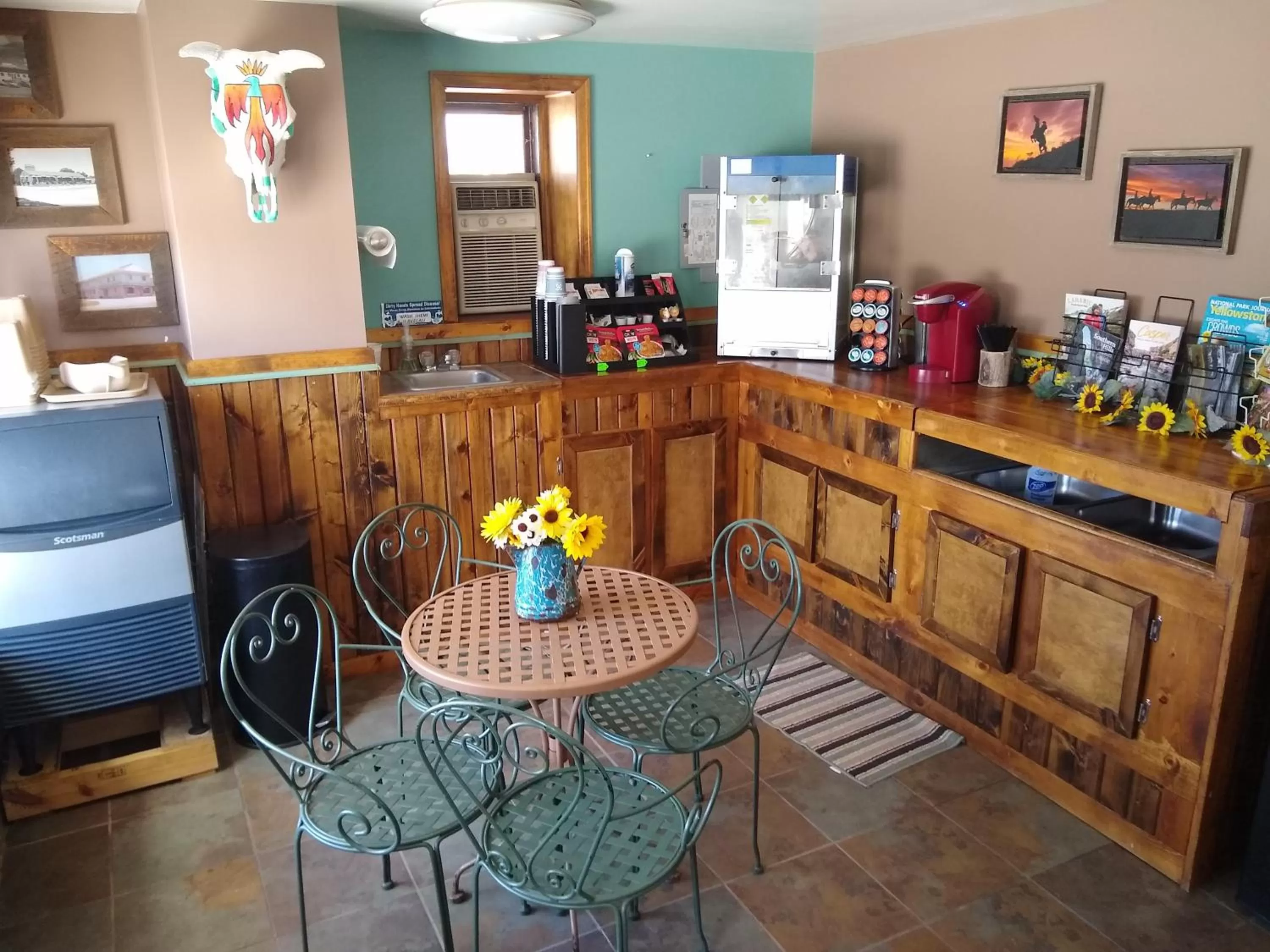 Lobby or reception in Townhouse Motel