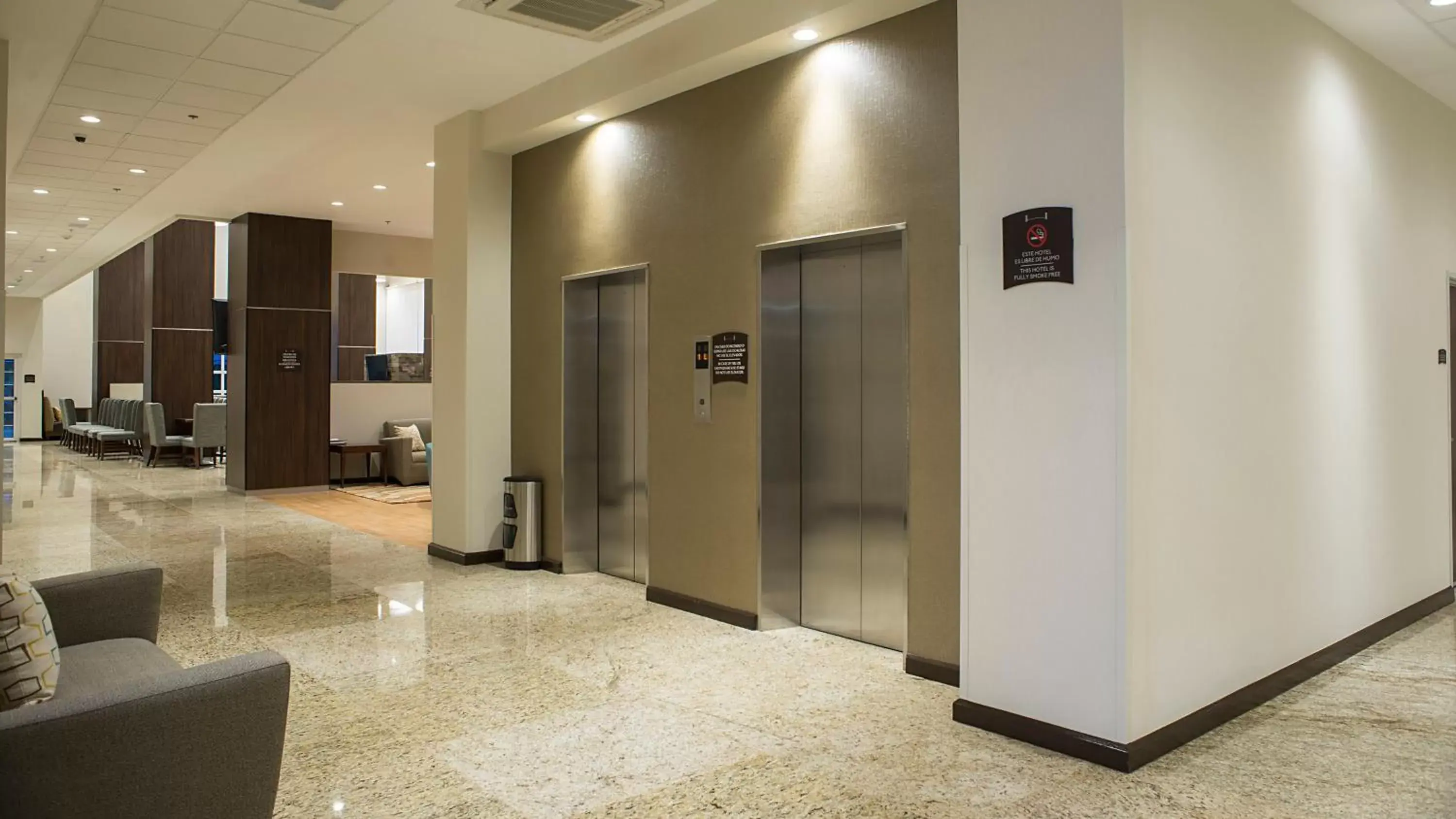Property building, Lobby/Reception in Staybridge Suites Puebla, an IHG Hotel