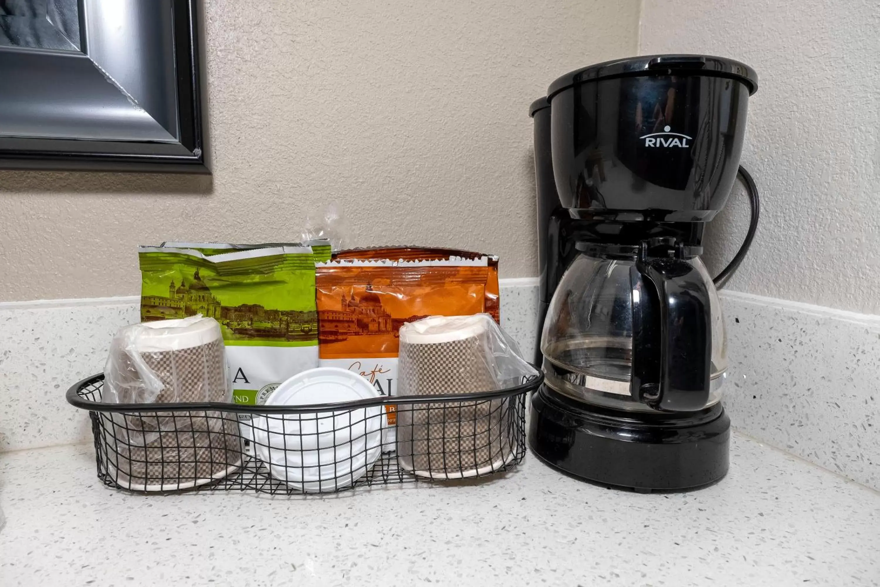 Bedroom in Red Roof Inn Bay Minette Bedroom in Red Roof Inn Bay Minette