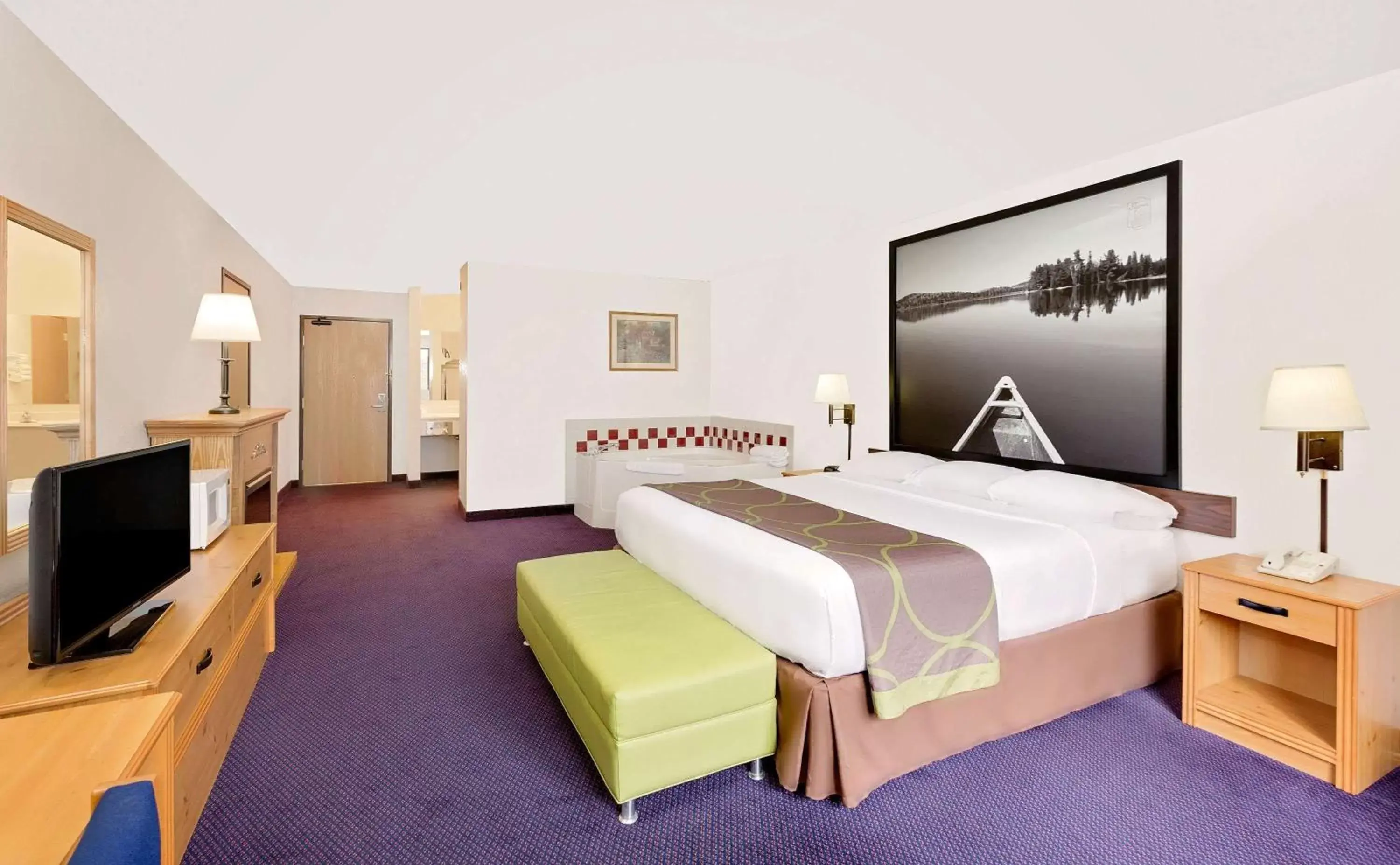 Photo of the whole room, Bed in Super 8 by Wyndham St. James