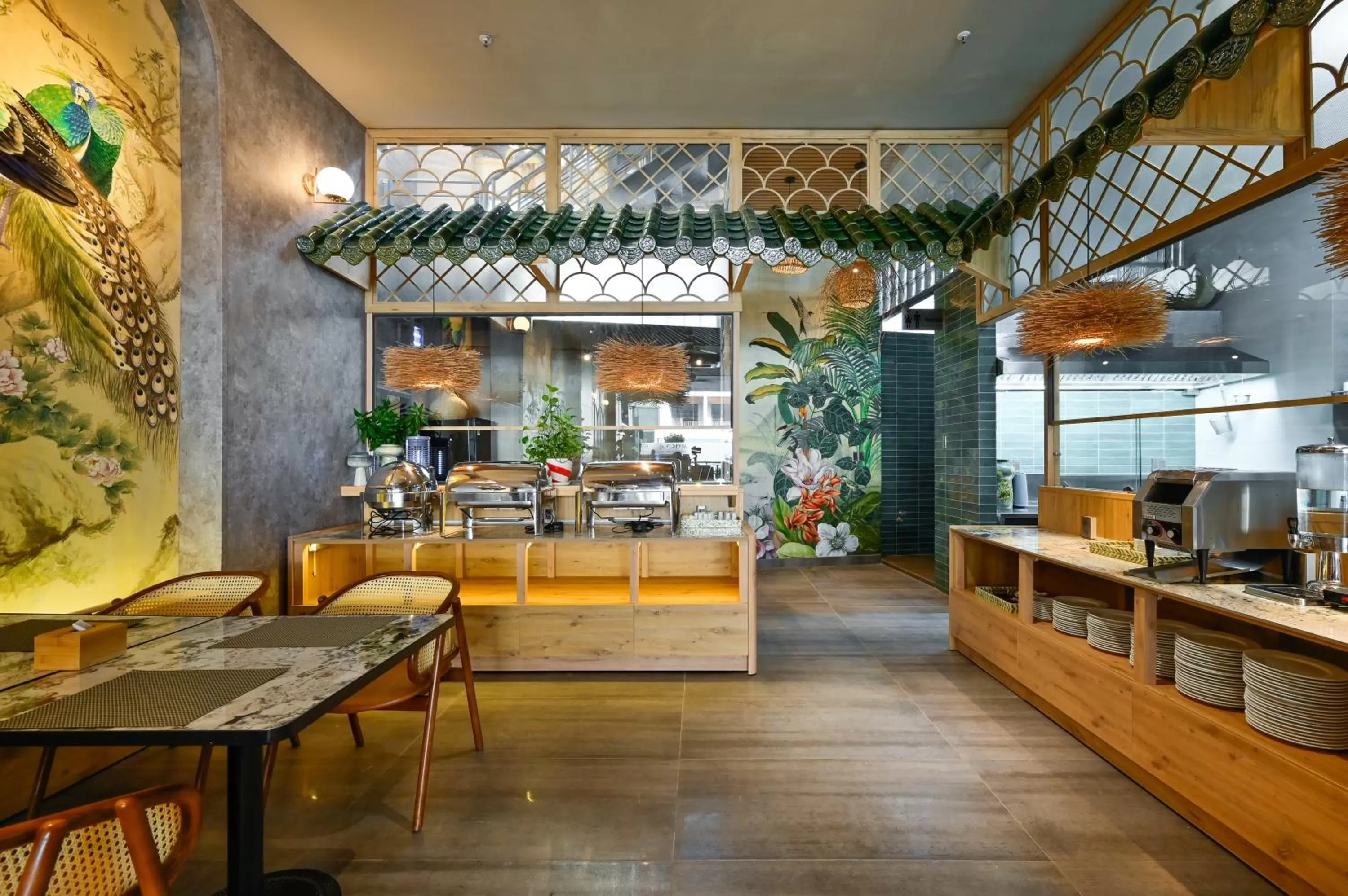 Restaurant/places to eat in La Opera Saigon Hotel