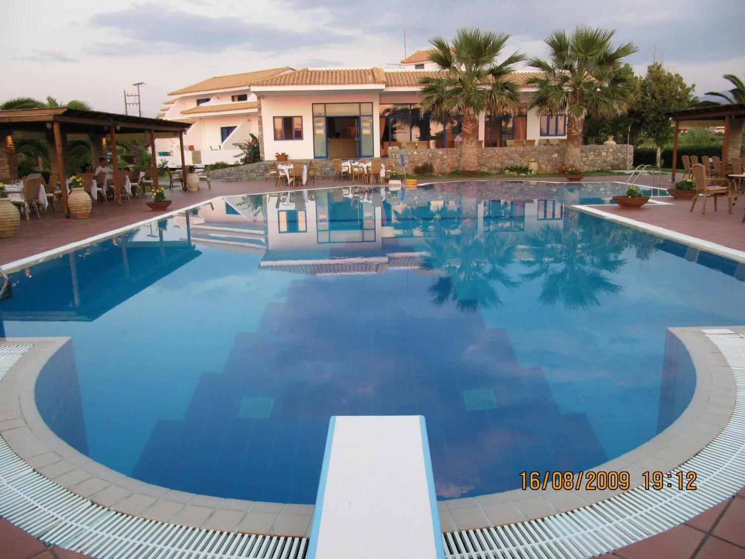 Swimming pool in Hotel Oasis