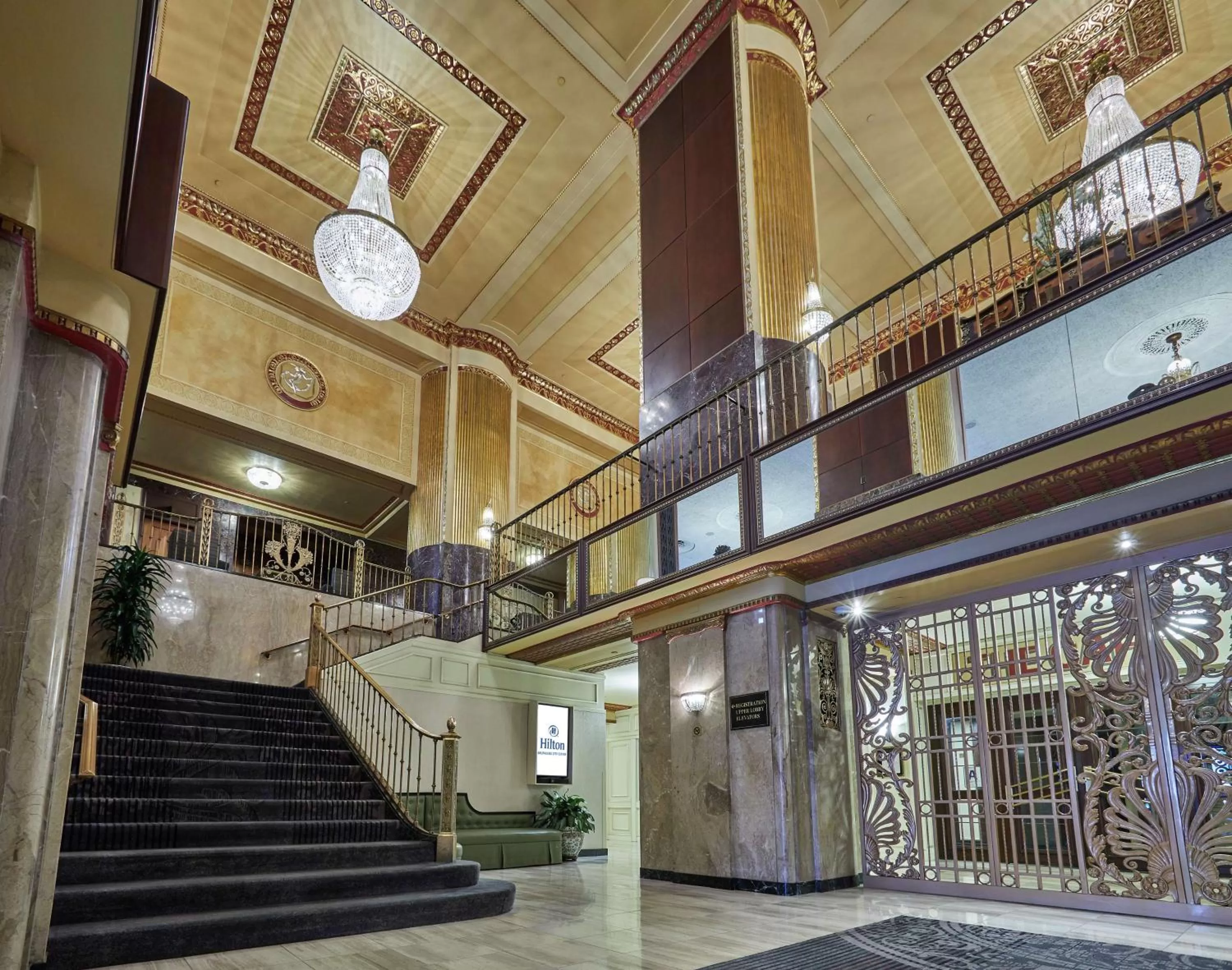 Lobby or reception in Hilton Milwaukee