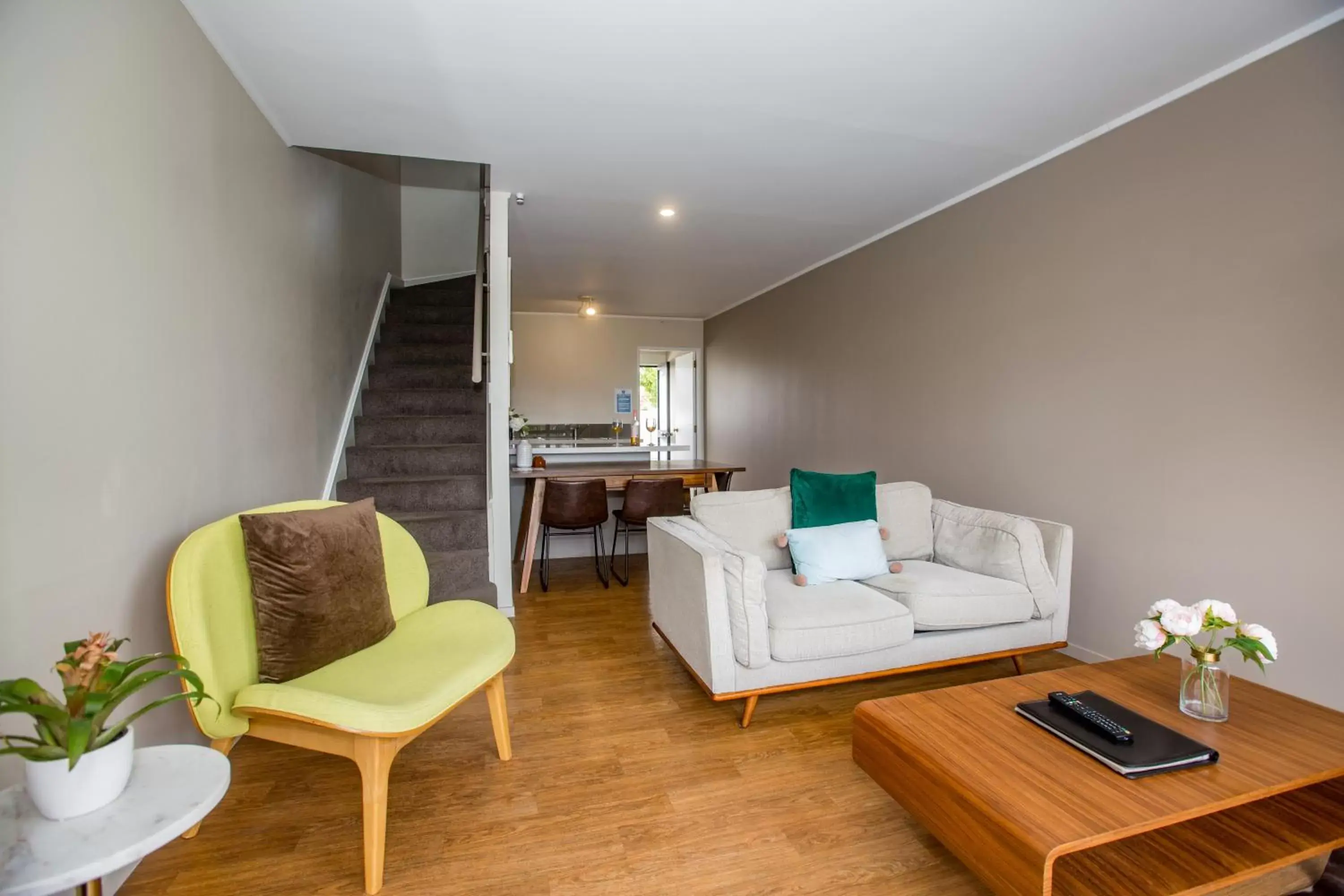 Living room, Seating Area in Le Chalet Suisse Motel Taupo