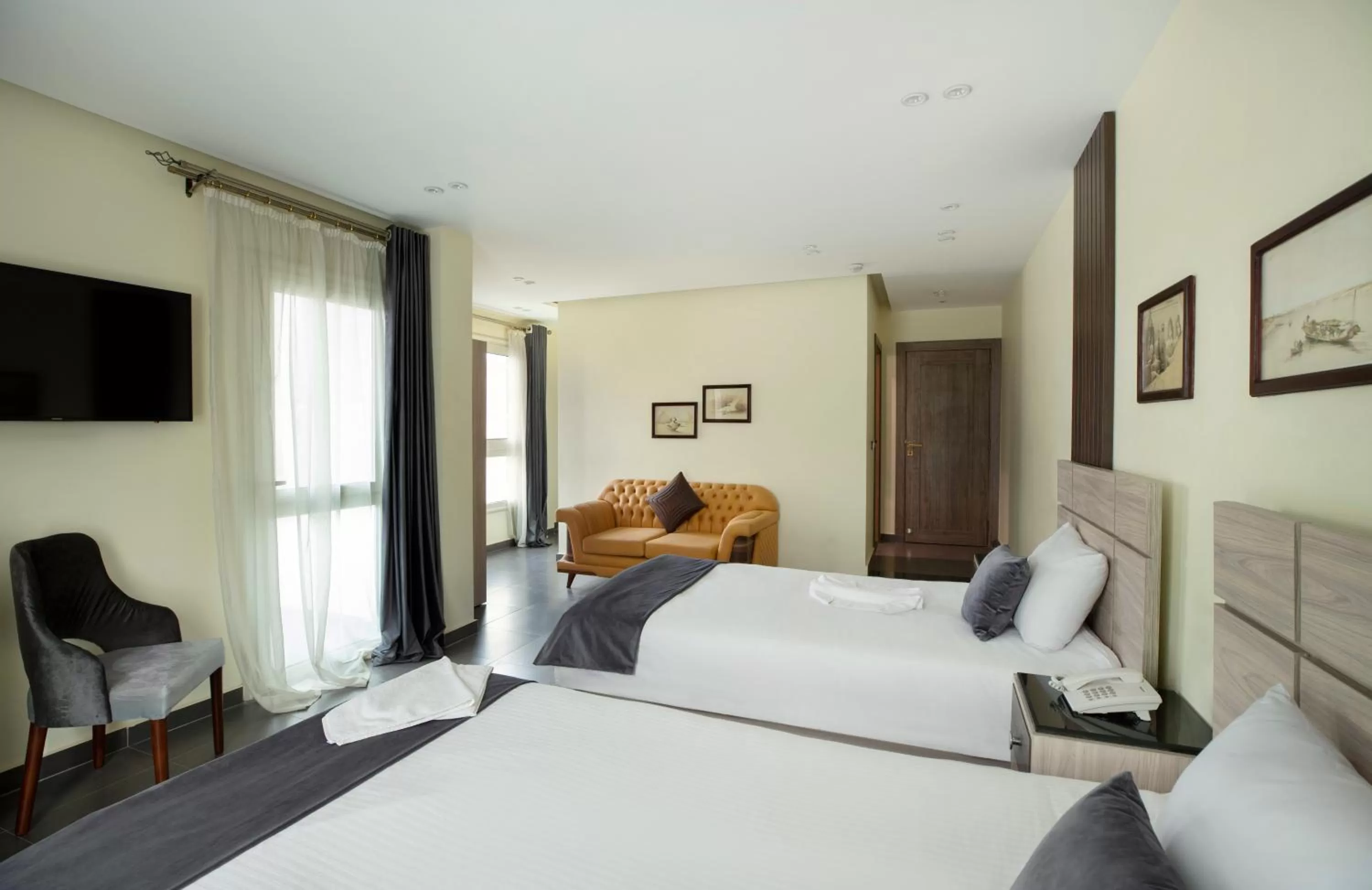 TV and multimedia, Bed in Brothers Pyramids View