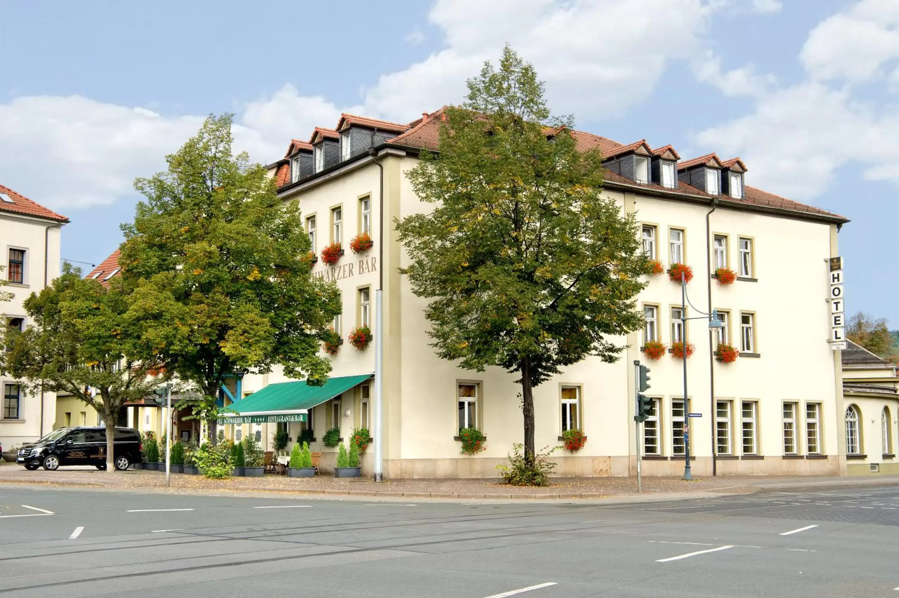 Facade/entrance, Property Building in Schwarzer Bär Jena
