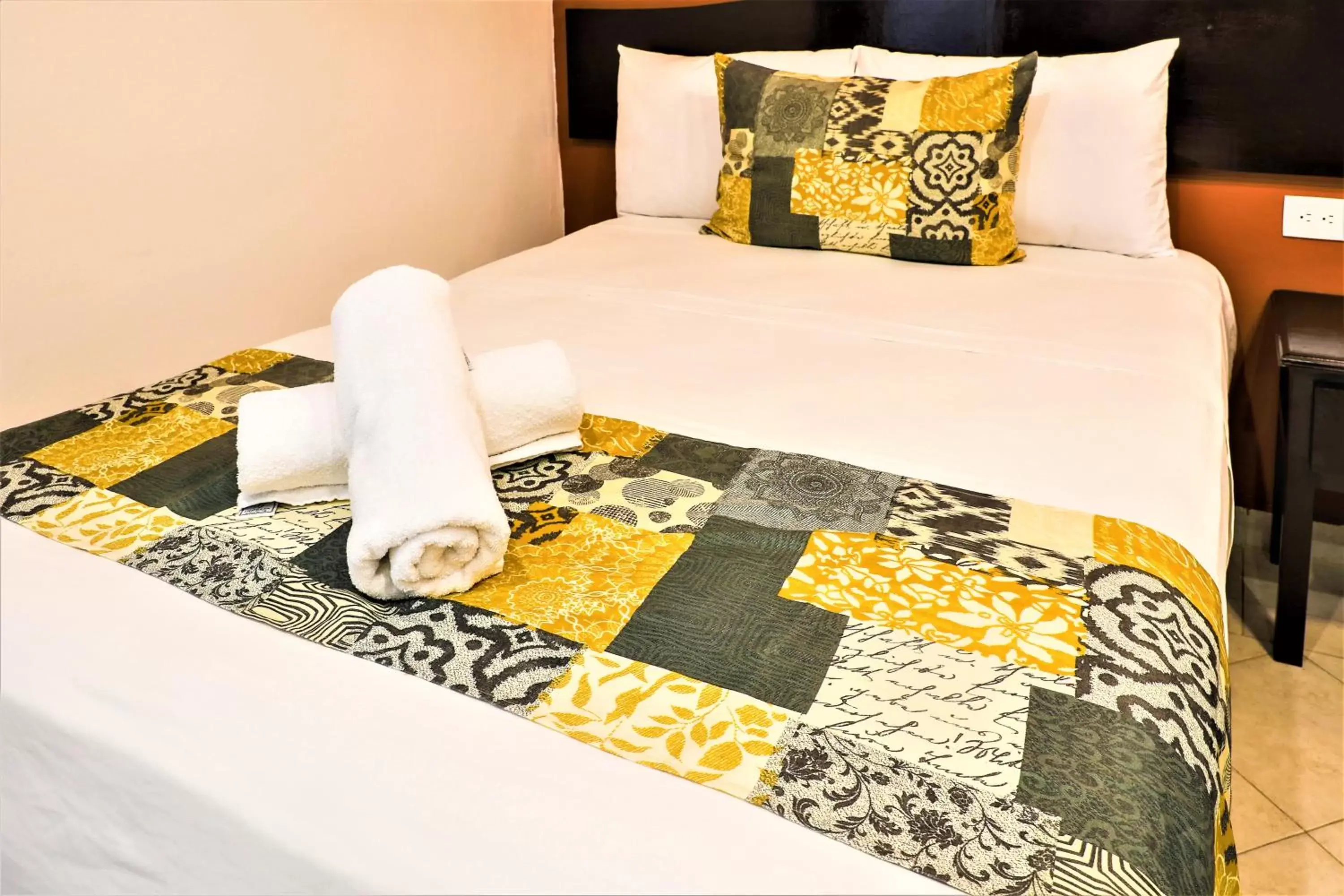 Bed in Hotel Colonial Playa del Carmen Bed in Hotel Colonial Playa del Carmen