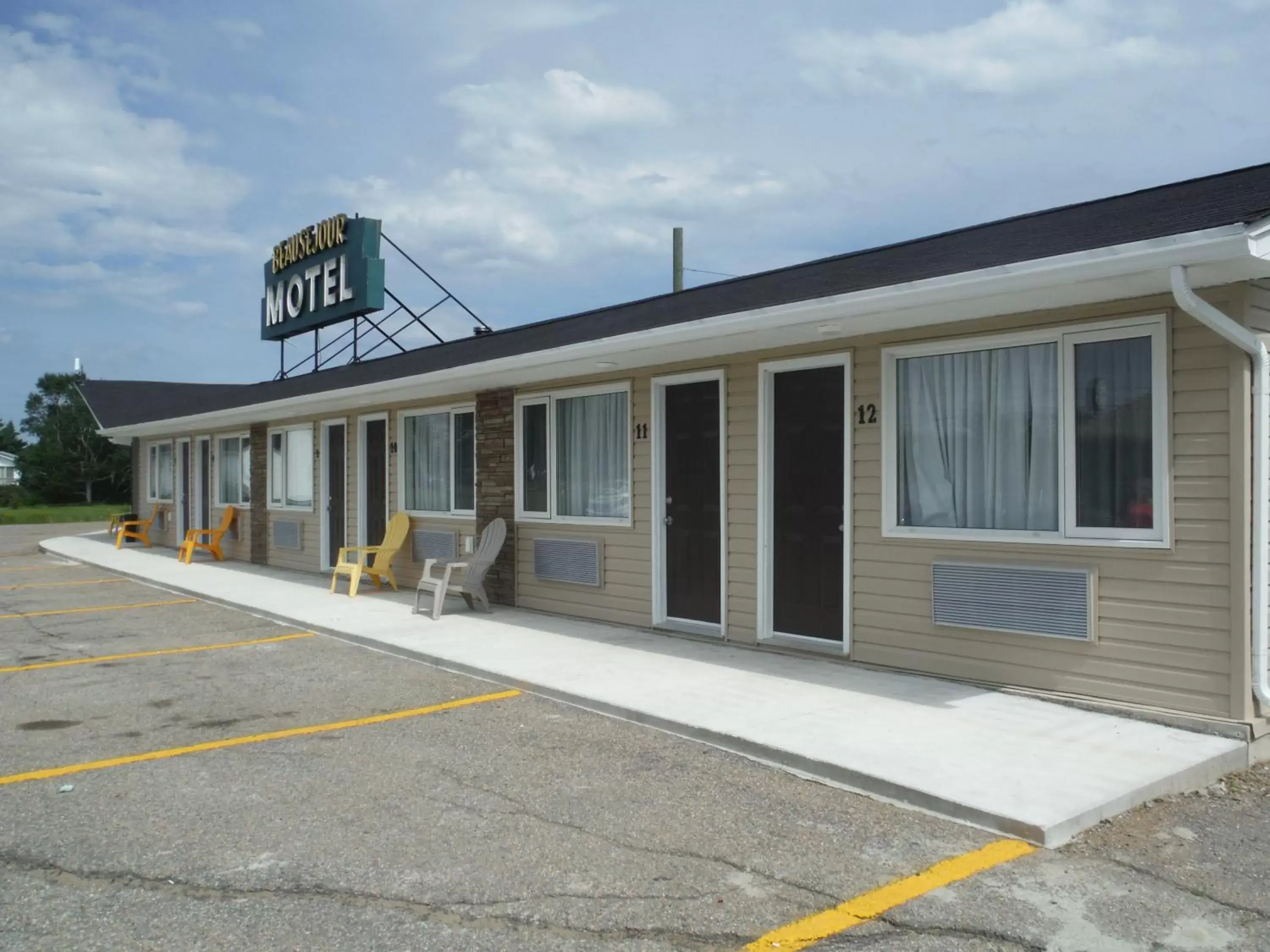 Facade/entrance in Motel Beausejour