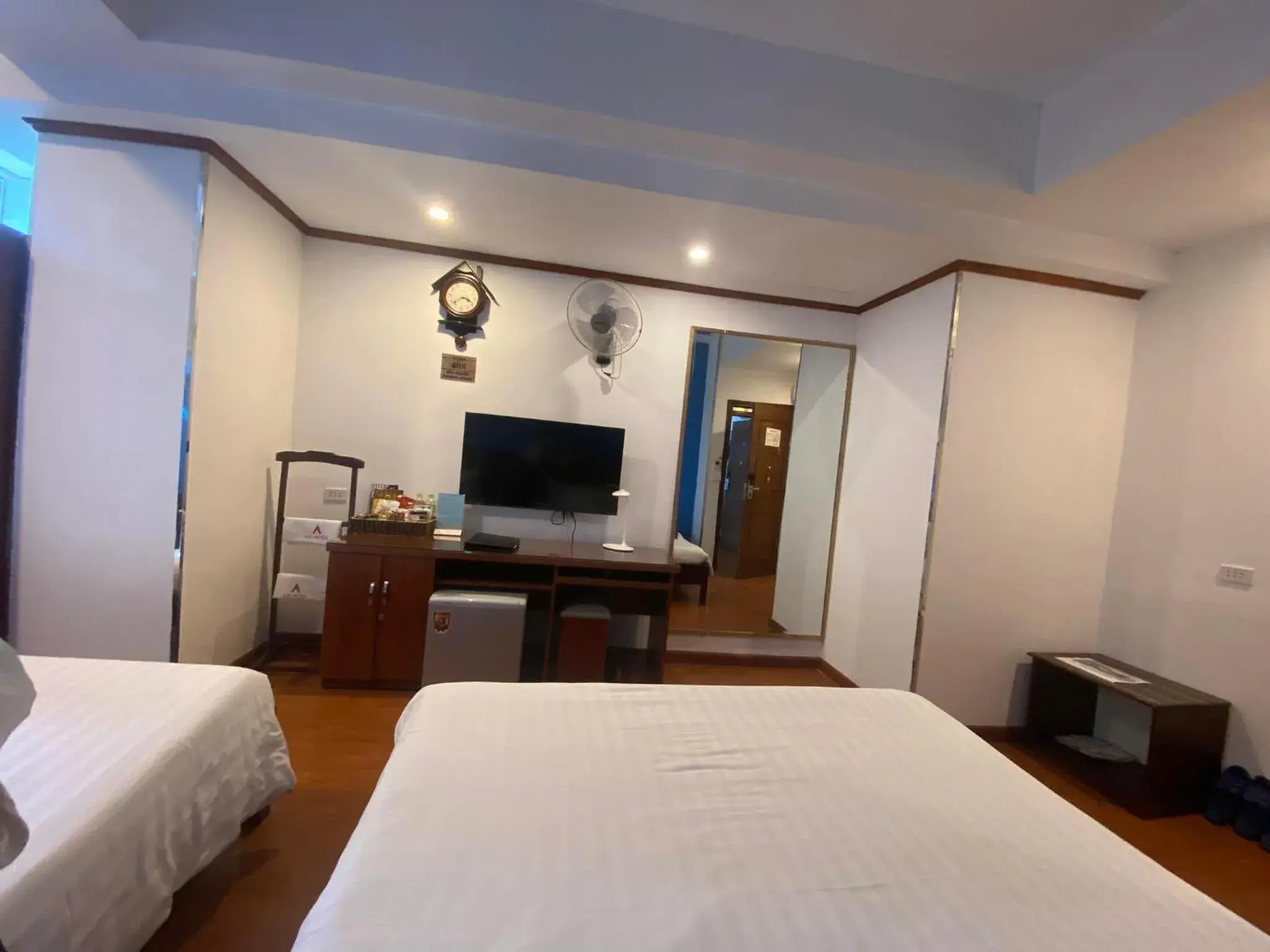 TV/Entertainment Center in A25 Hotel - 221 Bạch Mai