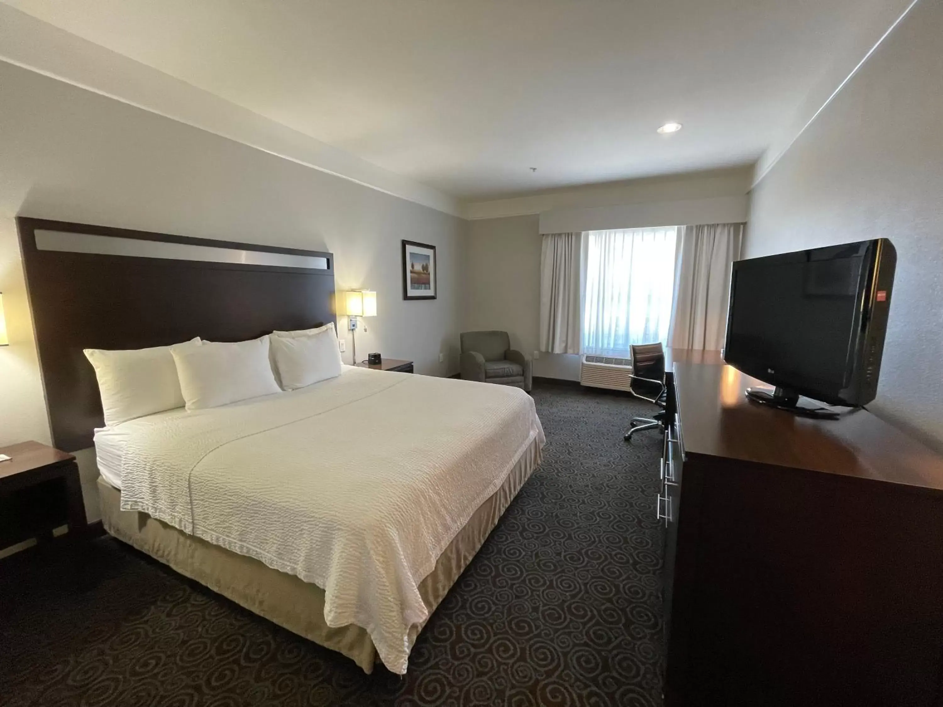 Bedroom, Bed in La Quinta by Wyndham Houston West at Clay Road