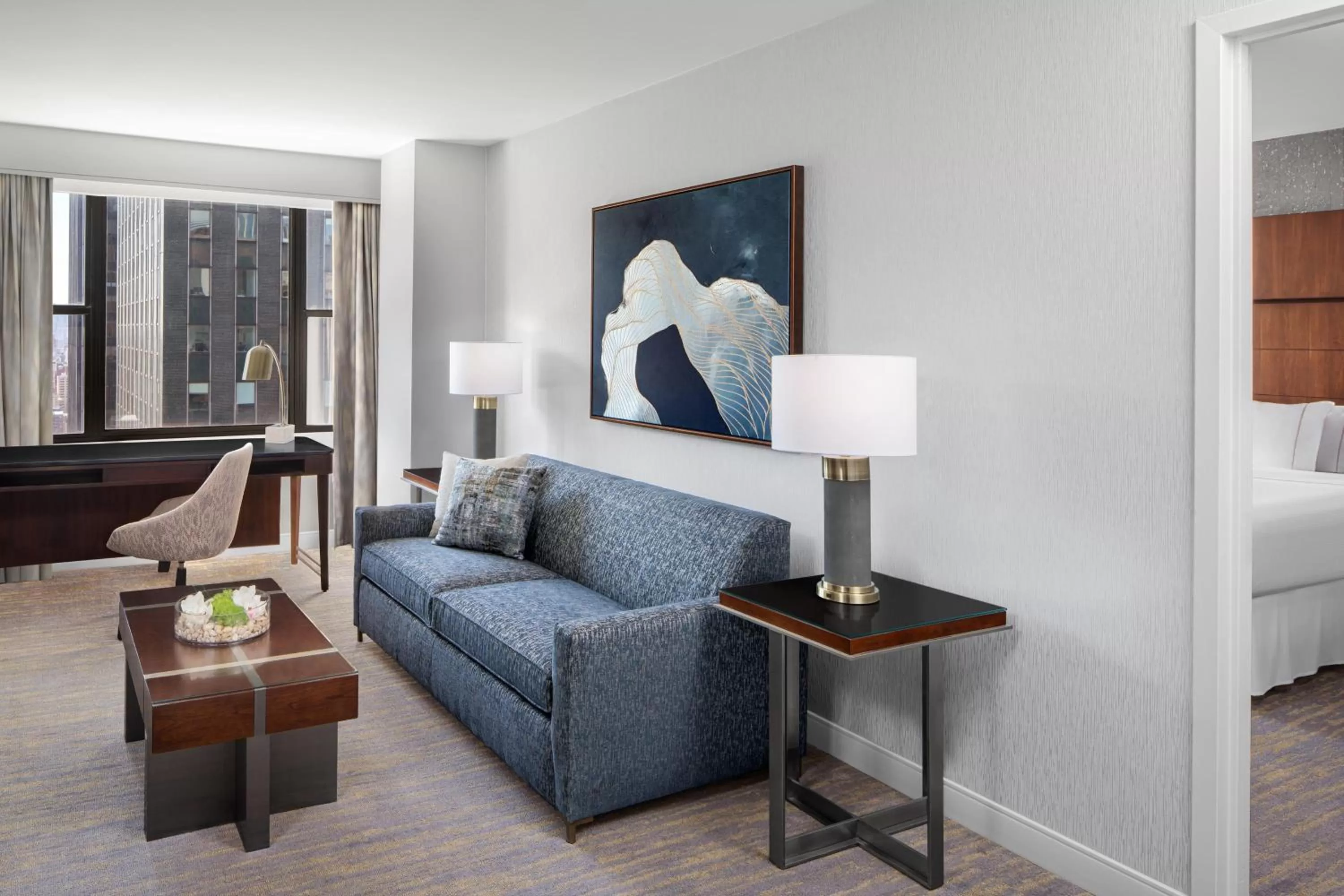Living room, Bed in The Westin New York Grand Central