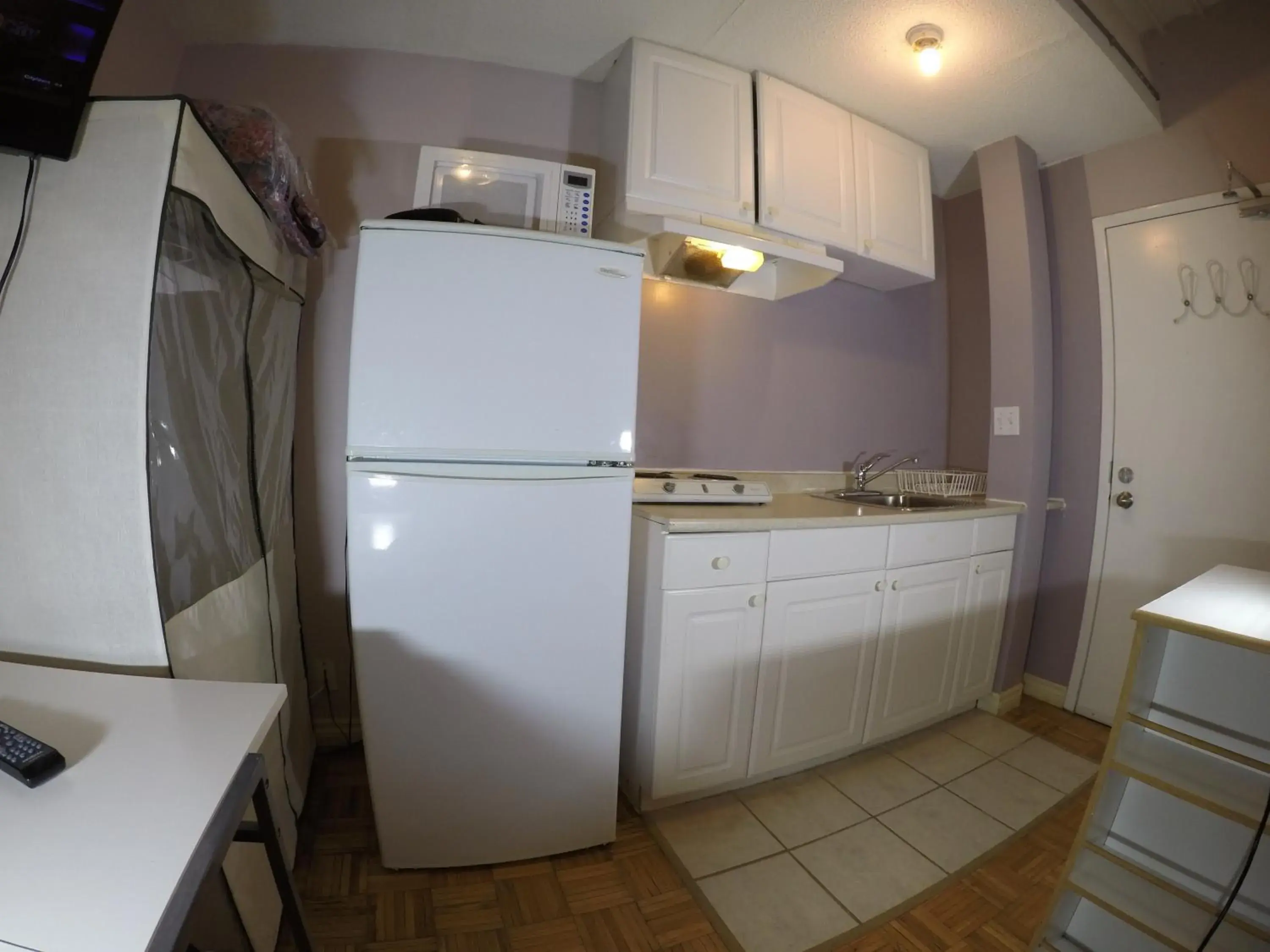 Kitchen/Kitchenette in Saint Lawrence Residences and Suites