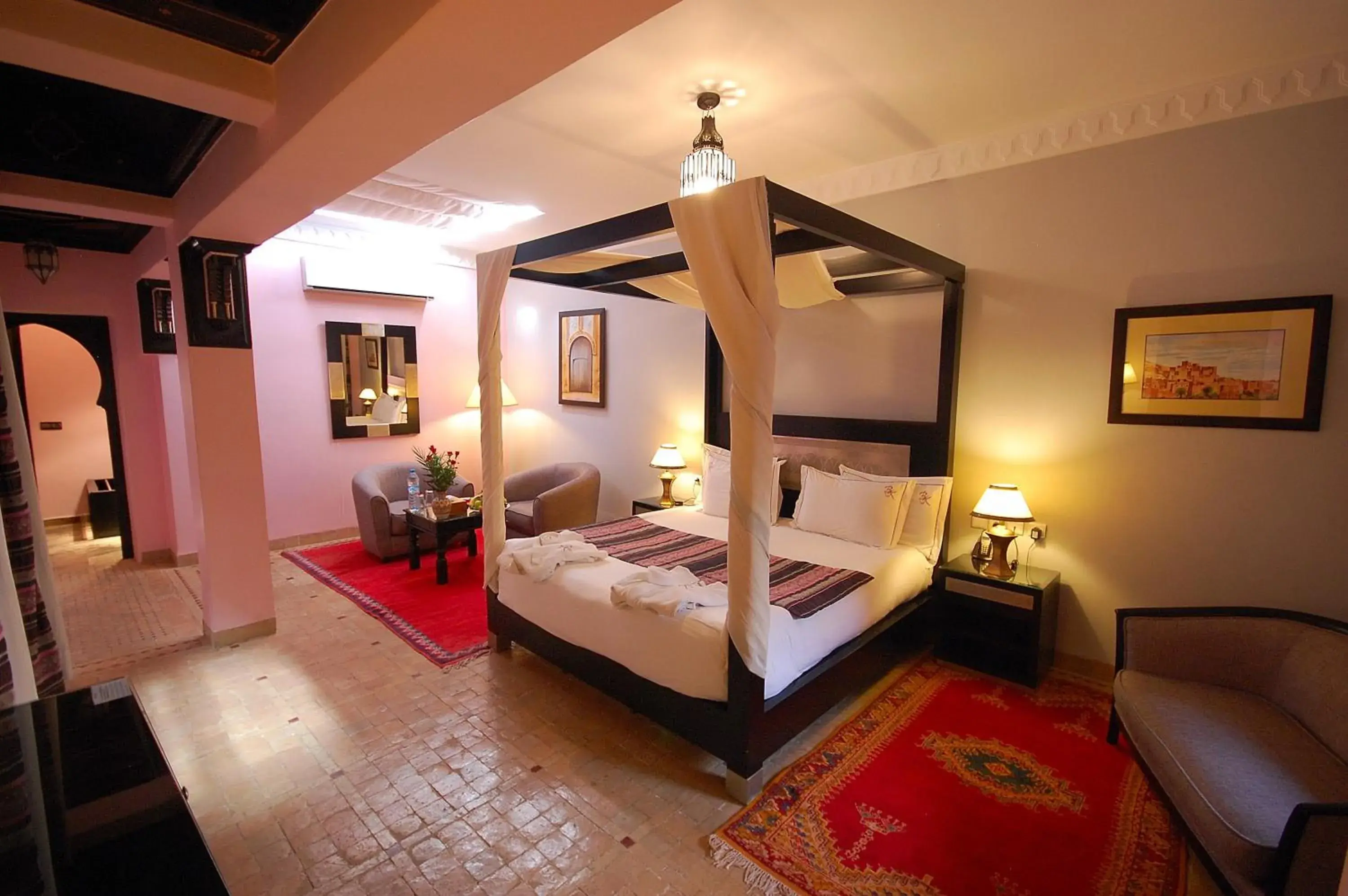 Photo of the whole room, Room Photo in Les Borjs De La Kasbah