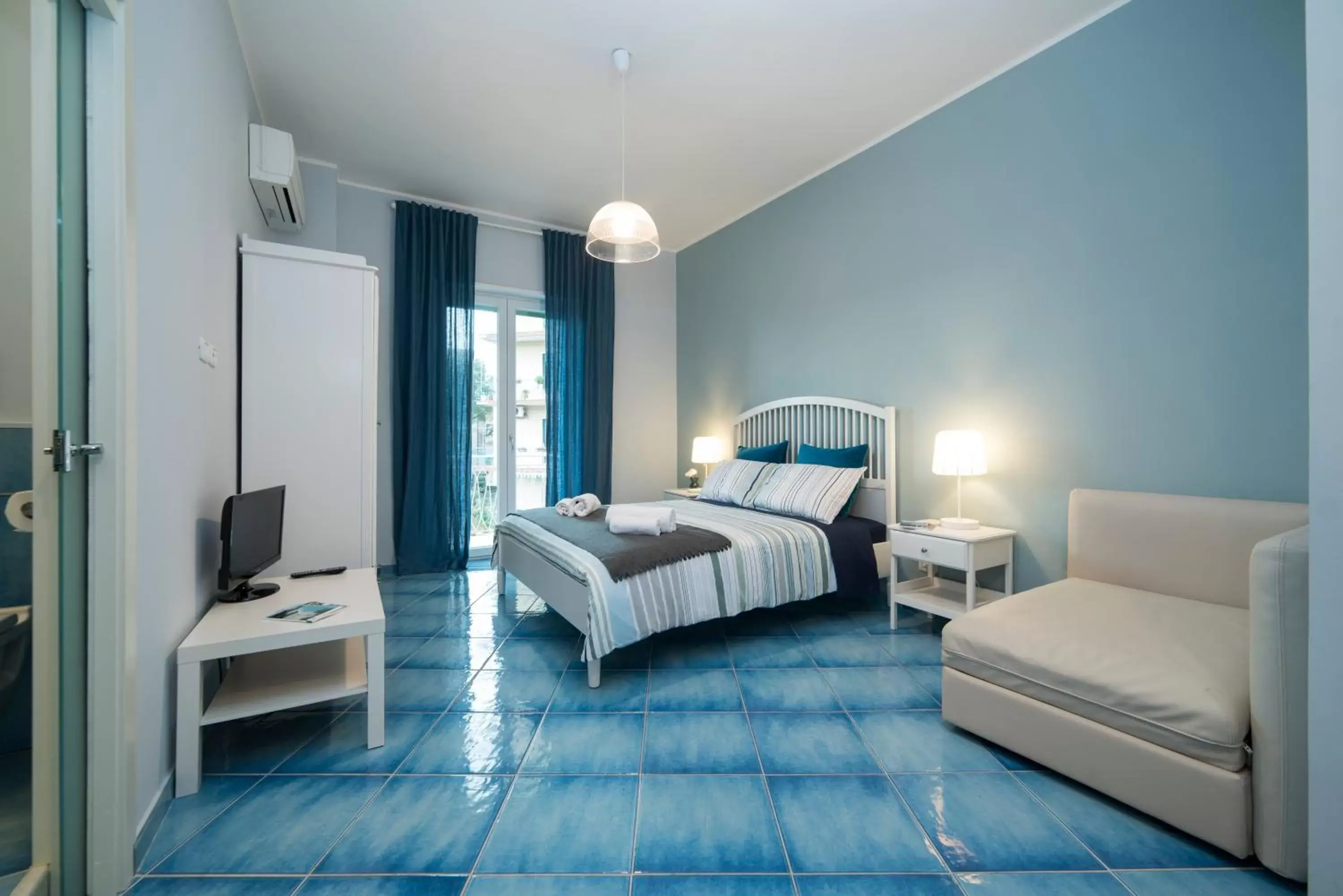 Classic Triple Room - single occupancy in CAPRI B&B Classic Triple Room - single occupancy in CAPRI B&B