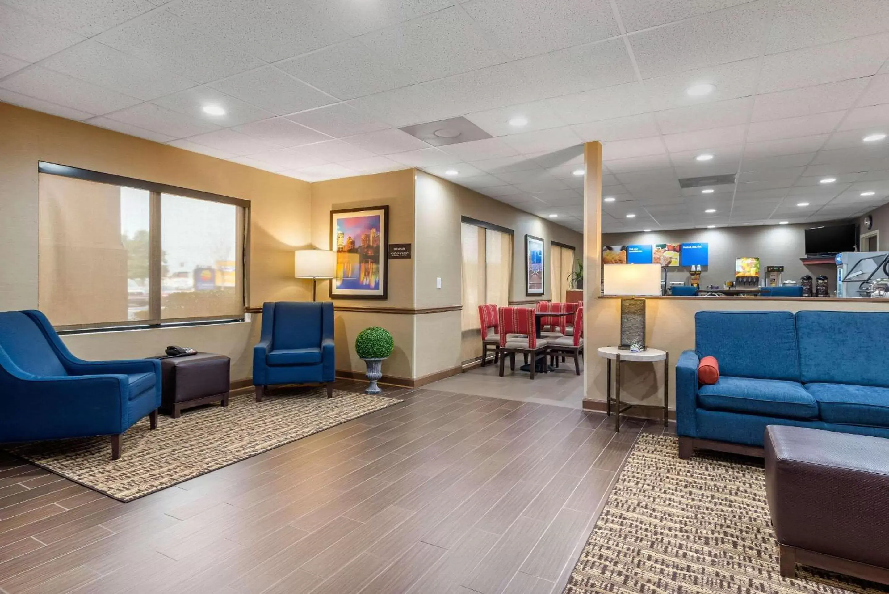 Breakfast, Lobby/Reception in Comfort Inn & Suites Peachtree Corners