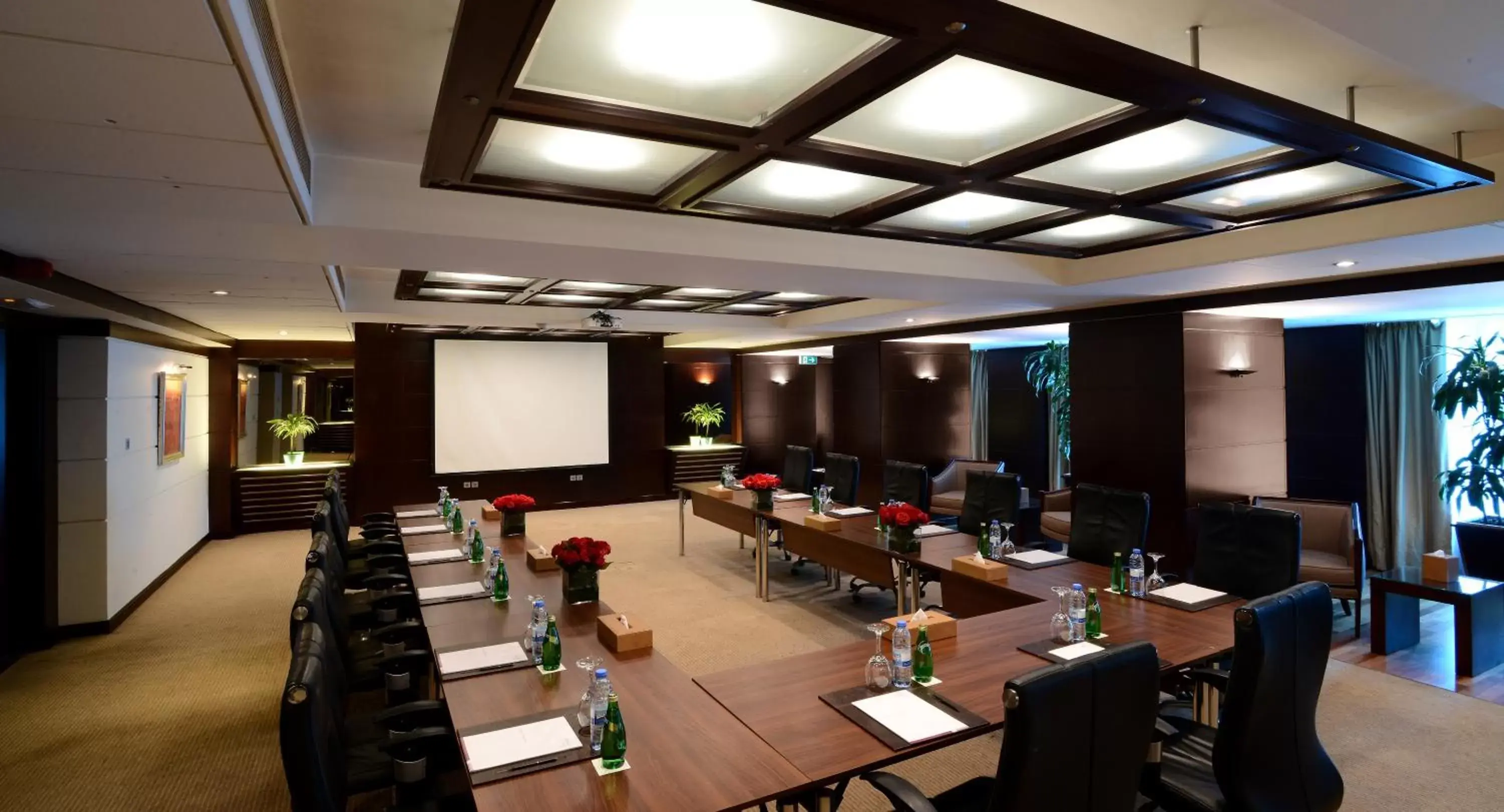 Meeting/conference room in Raouche Arjaan by Rotana