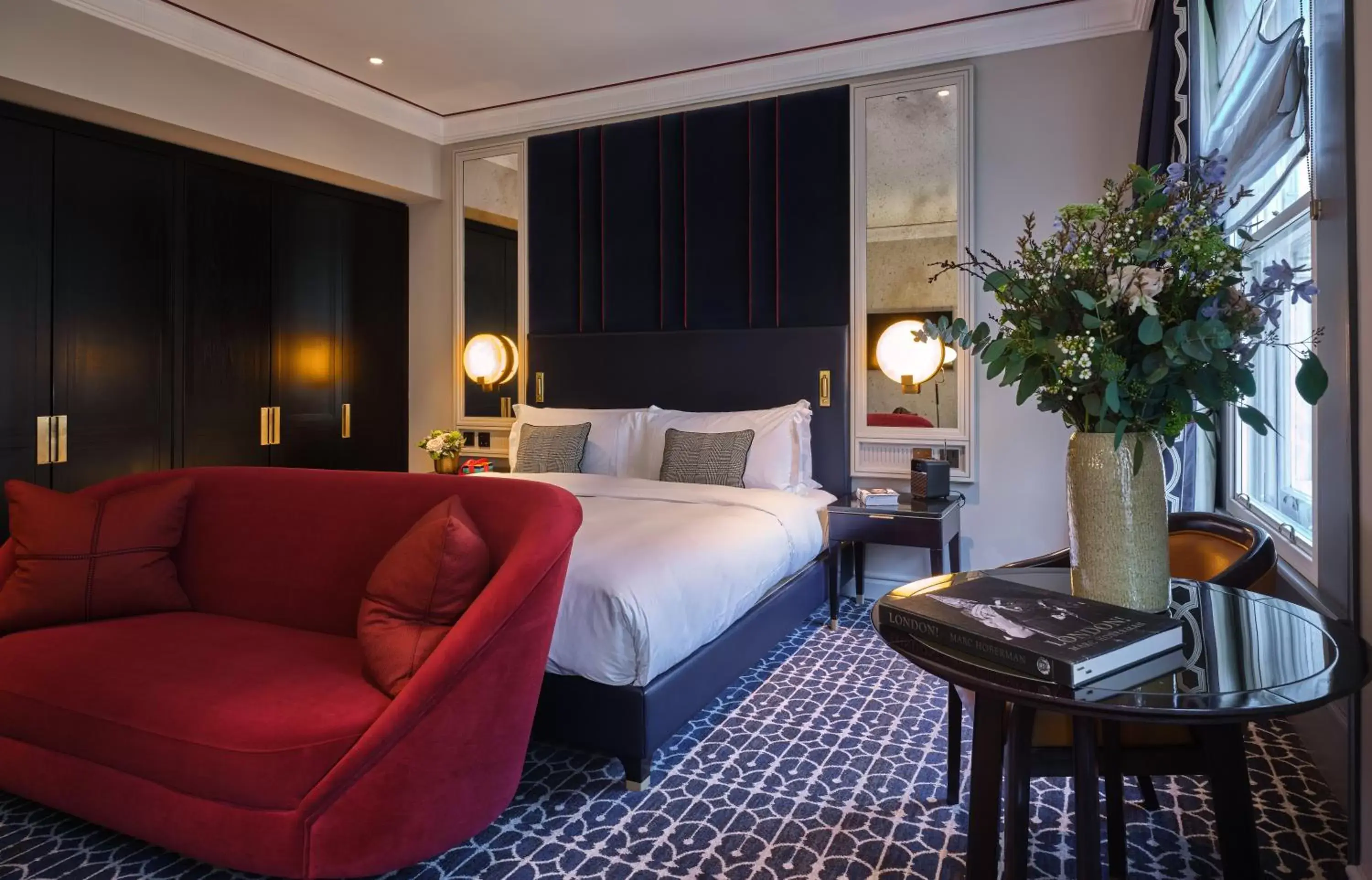 Photo of the whole room, Bed in The Mayfair Townhouse - an Iconic Luxury Hotel