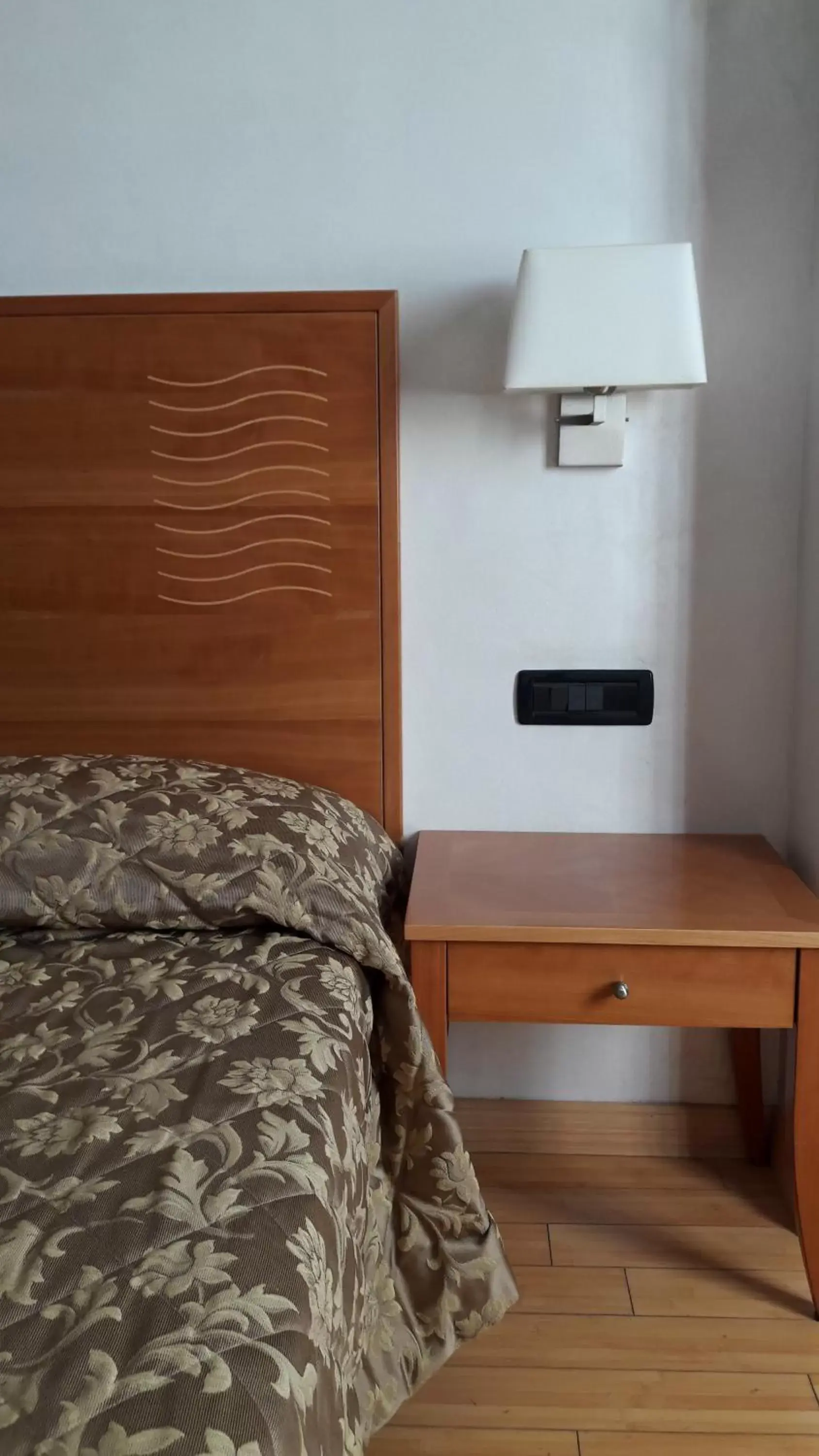 Decorative detail, Bed in Hotel Continental Decorative detail, Bed in Hotel Continental