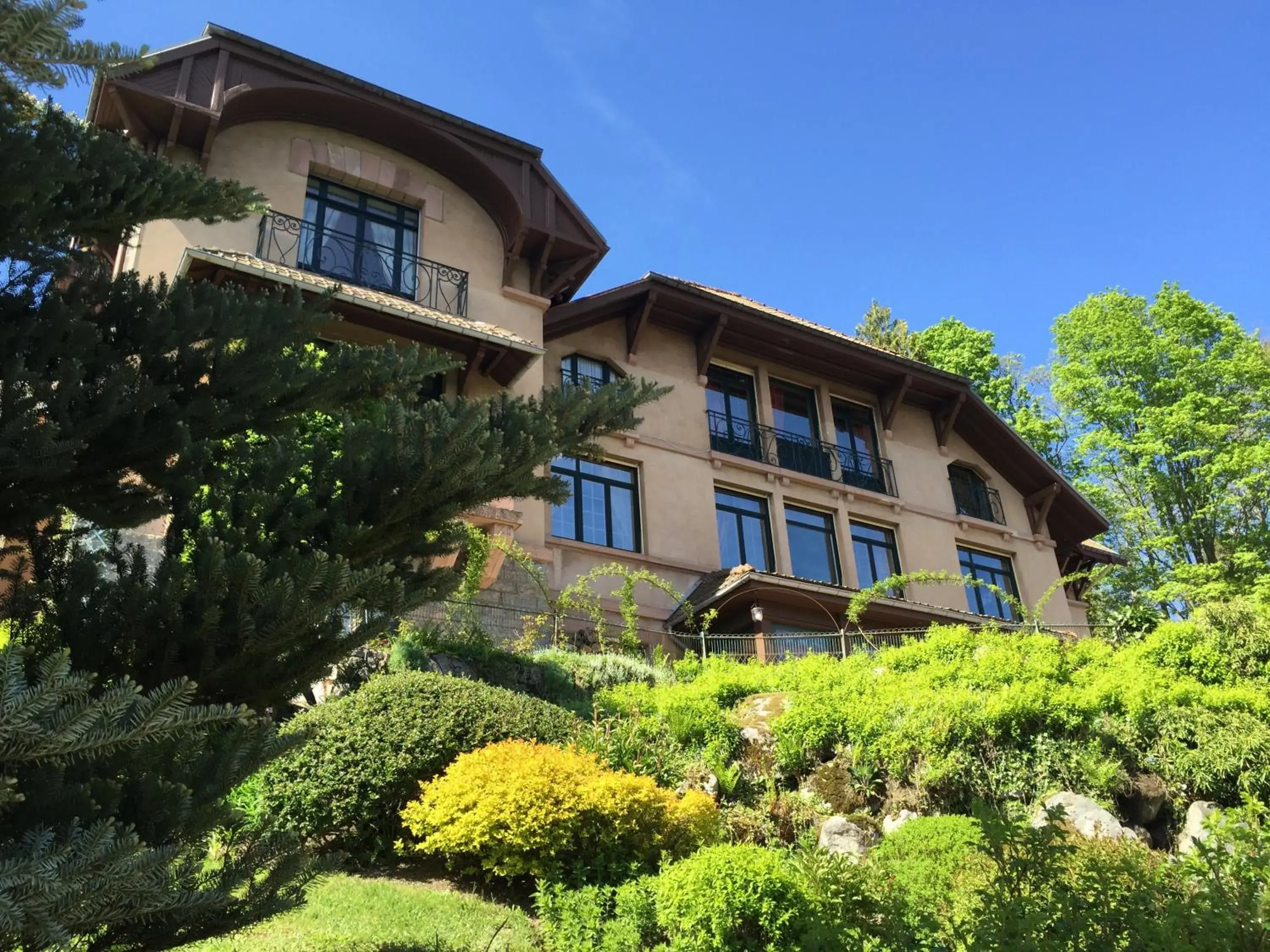 Facade/entrance, Property Building in Le Manoir Au Lac