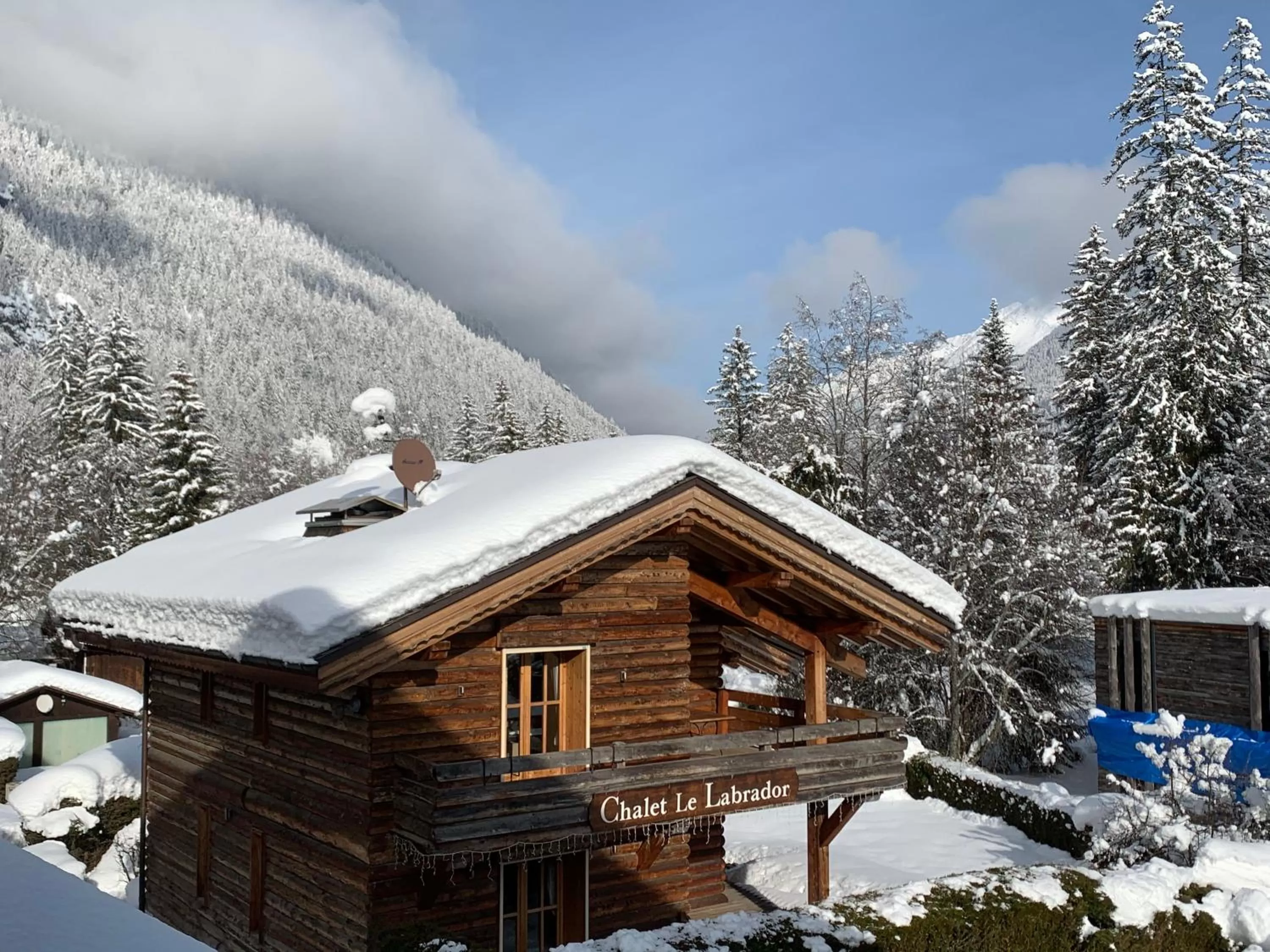 Property building in Hôtel Le Labrador