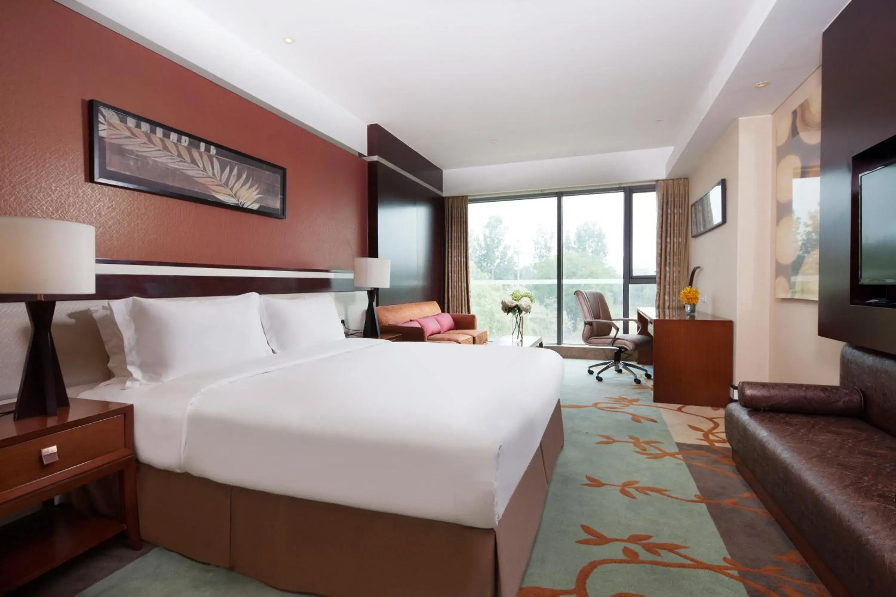 Photo of the whole room in Holiday Inn Beijing Shijingshan Parkview, an IHG Hotel