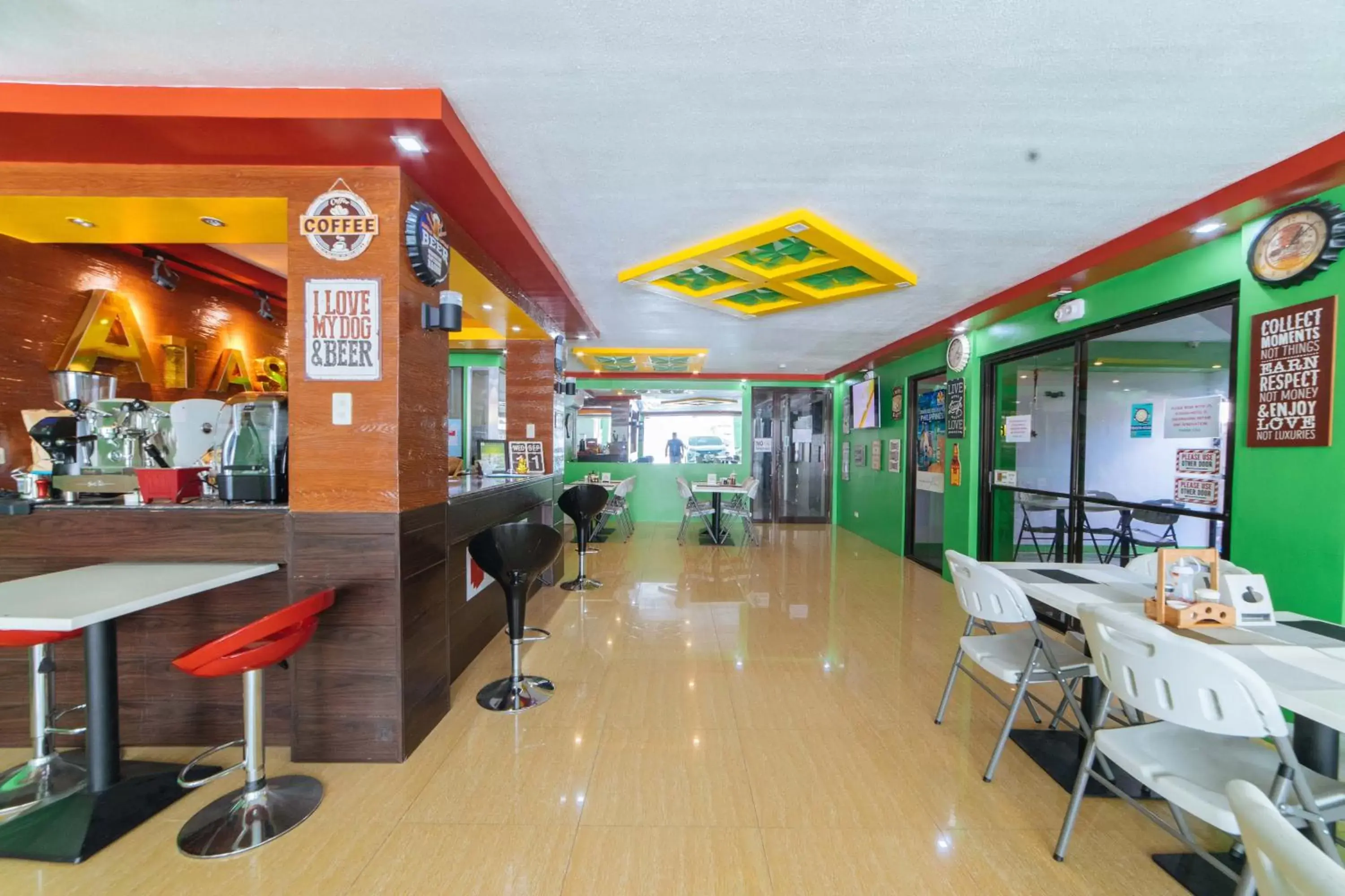 Restaurant/places to eat in RedDoorz near Notre Dame of Dadiangas University Restaurant/places to eat in RedDoorz near Notre Dame of Dadiangas University