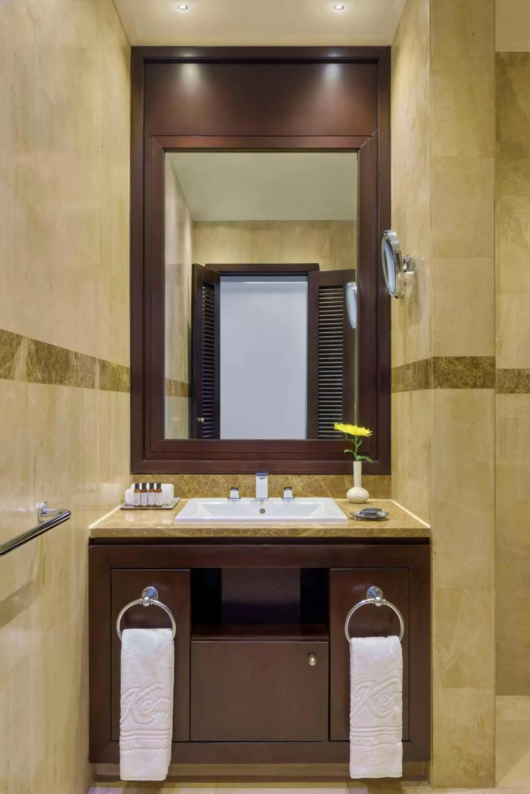 Bathroom in Royal Maxim Palace Kempinski Cairo