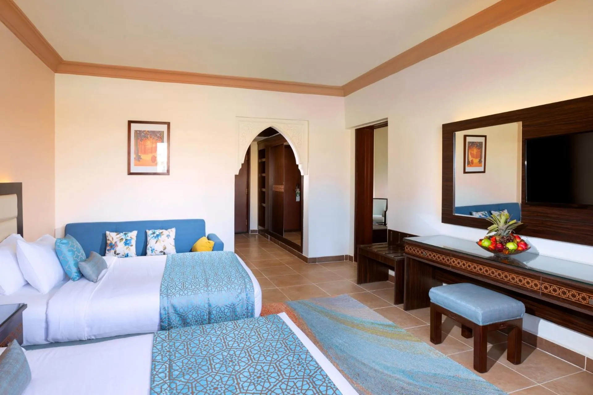 Bed, Seating Area in Albatros Palace Resort (Families and Couples Only)