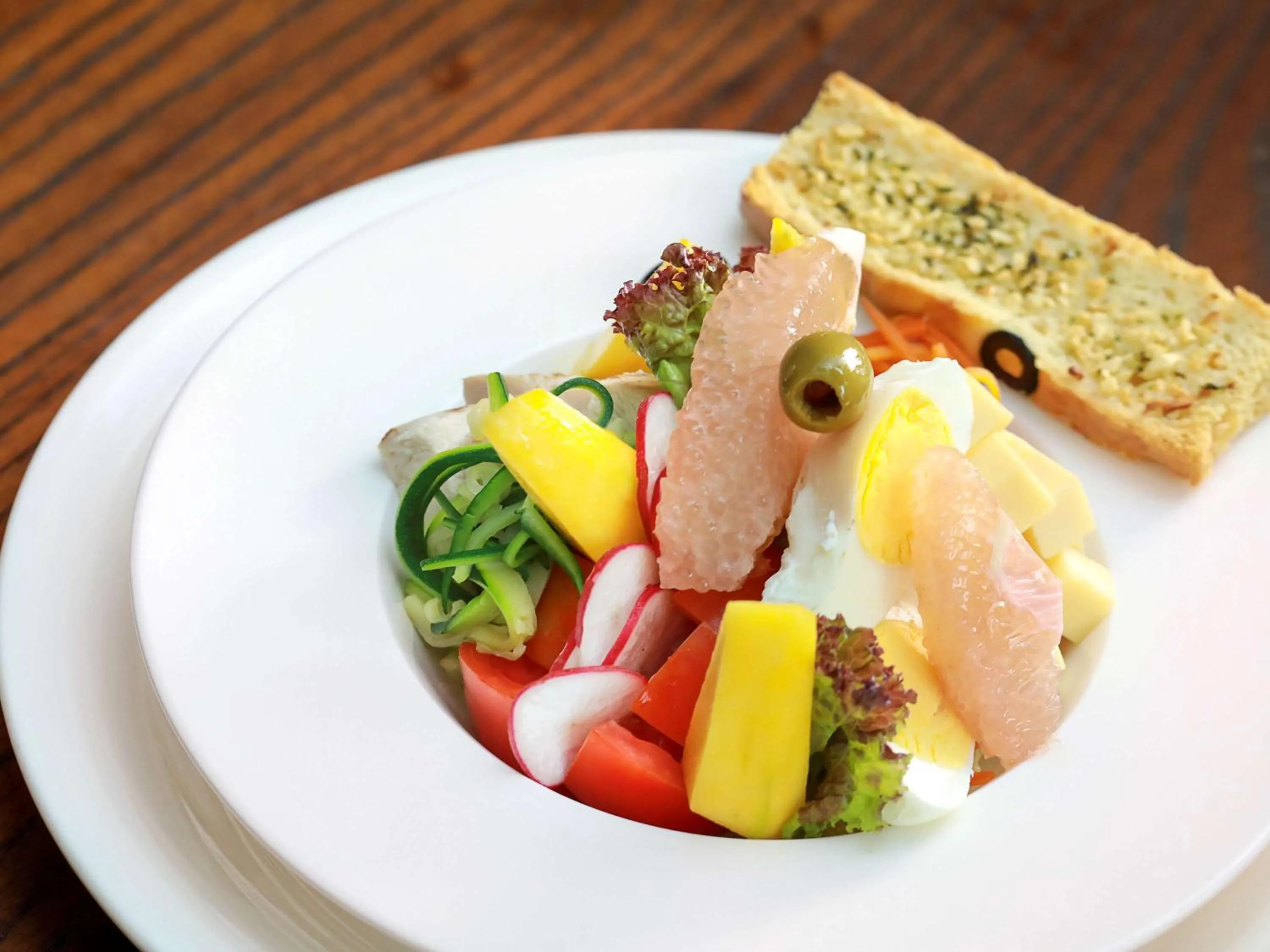 Restaurant/places to eat, Food in Novotel Surabaya Hotel