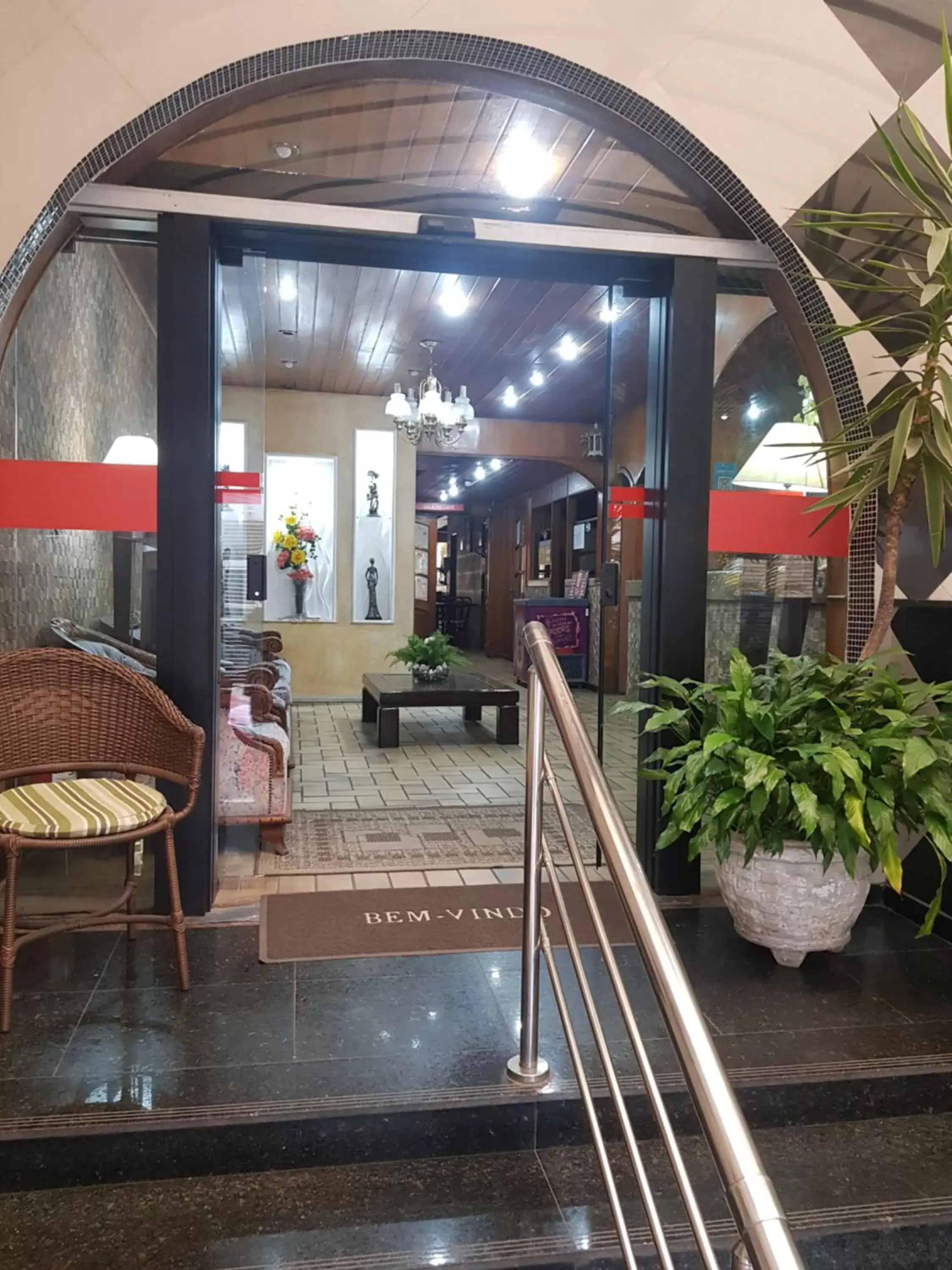 Facade/entrance in San Francisco Plazza Hotel Facade/entrance in San Francisco Plazza Hotel