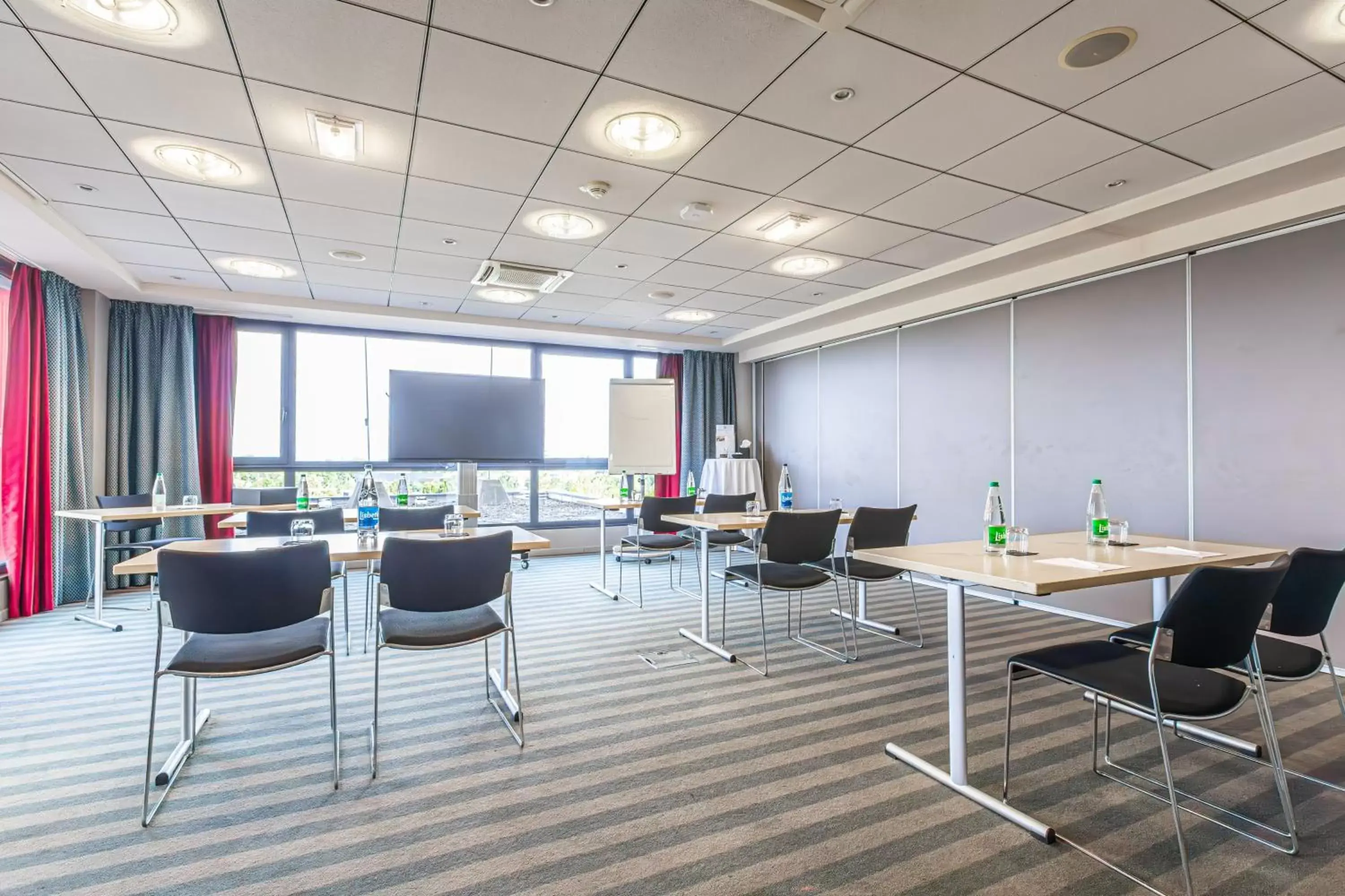 Meeting/conference room in Holiday Inn Mulhouse, an IHG Hotel