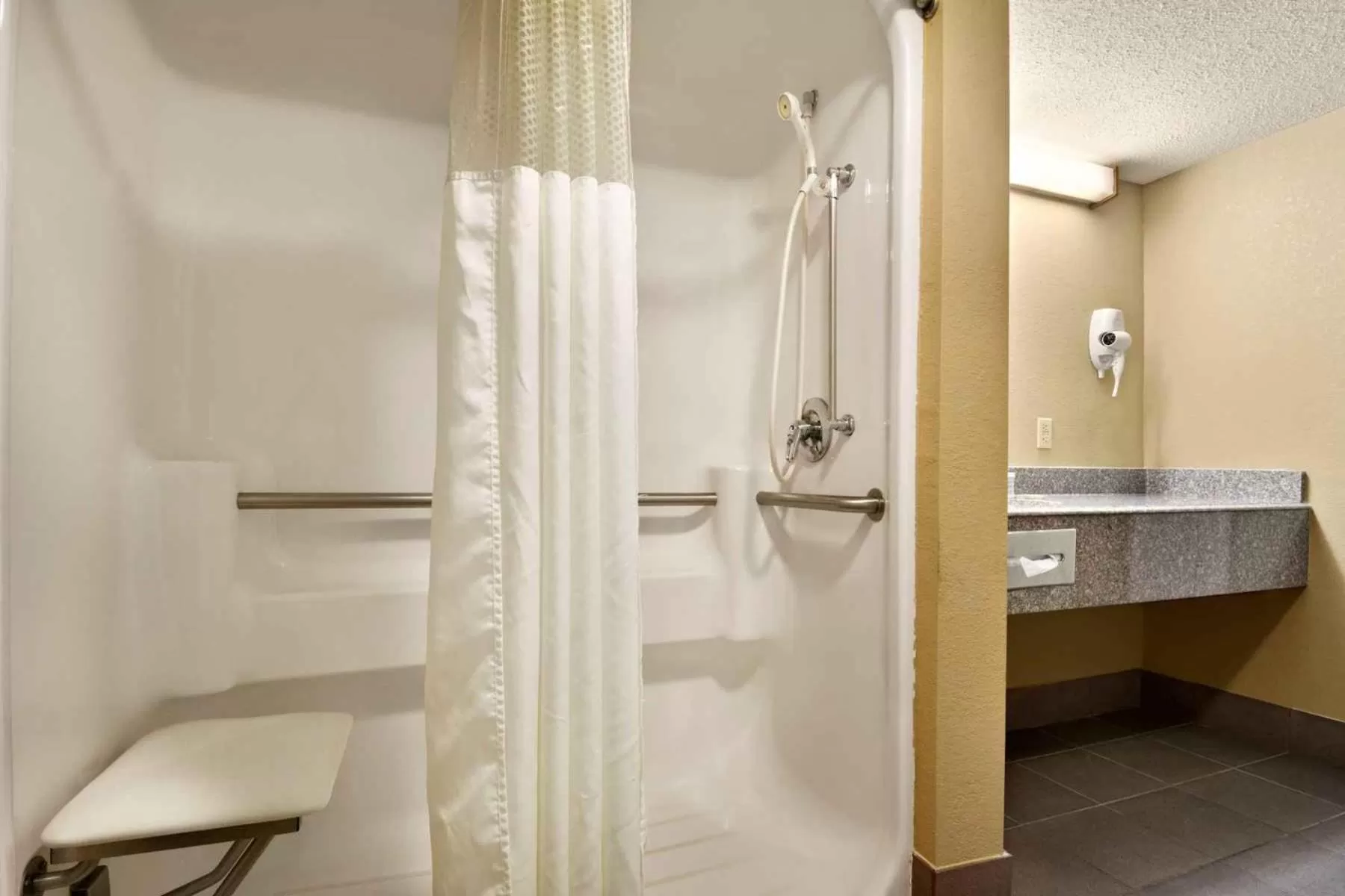 Bathroom in Super 8 by Wyndham Hattiesburg North - University Area