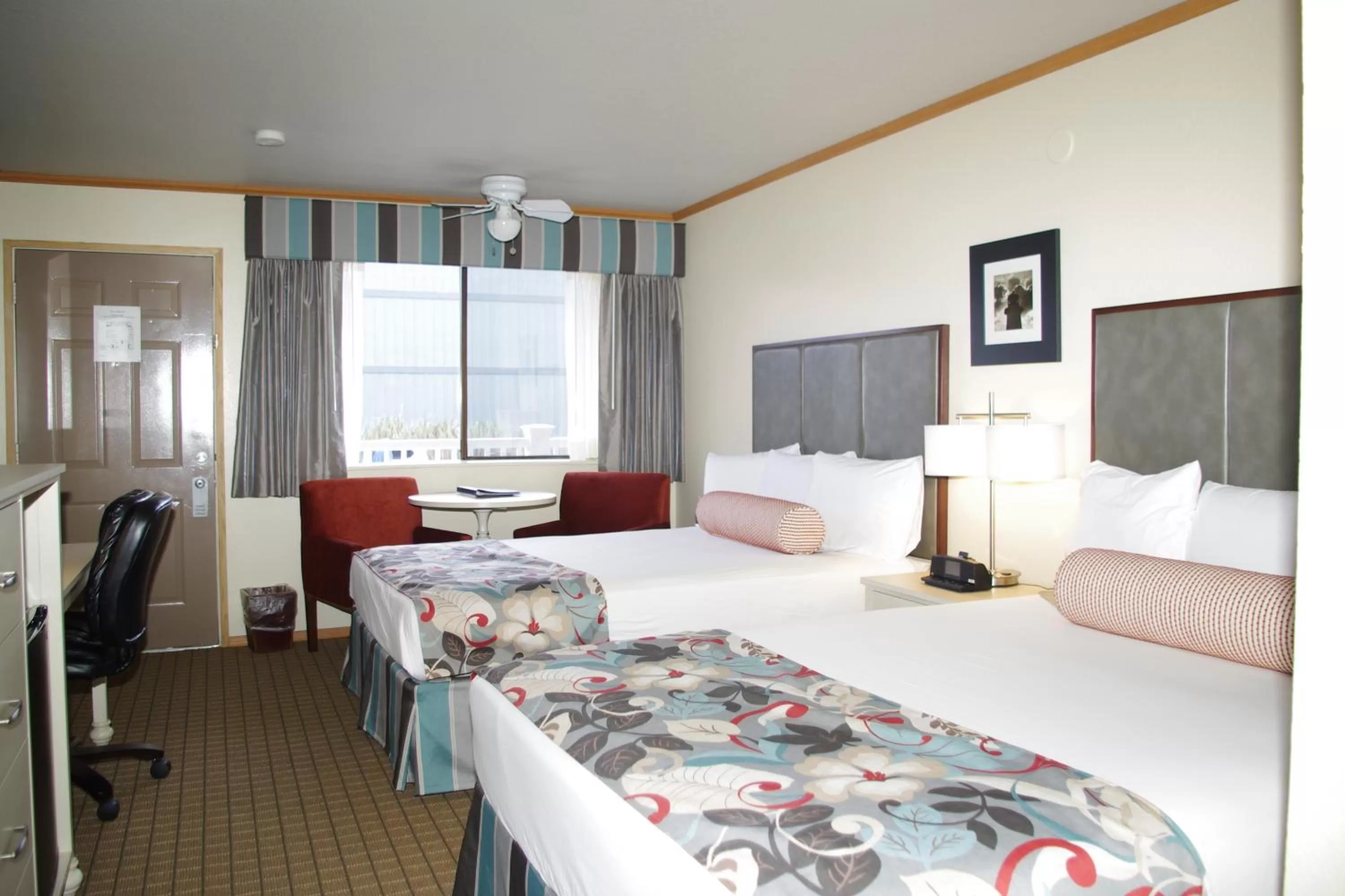 Photo of the whole room, Bed in River House Inn, a Baymont by Wyndham