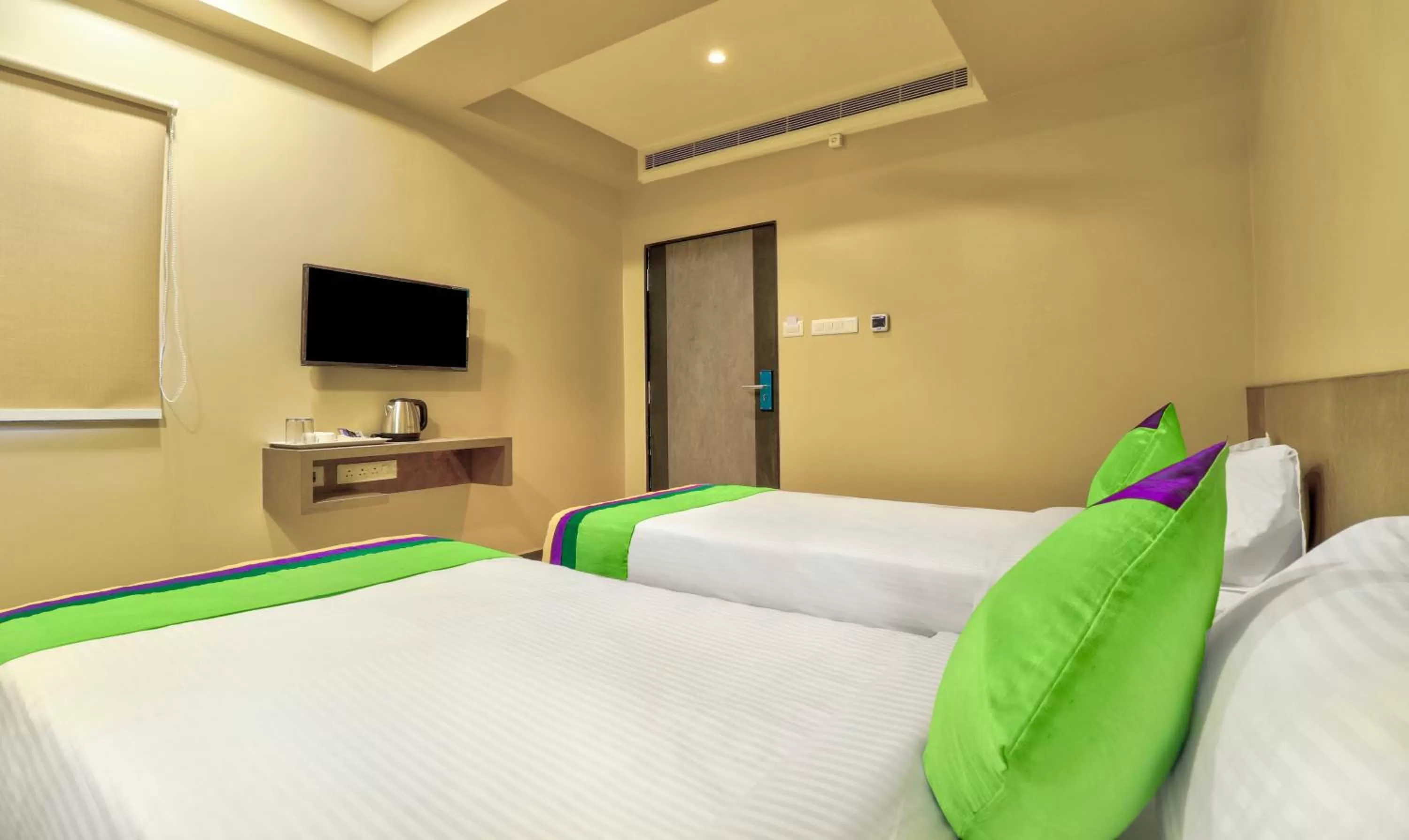 Bedroom, Bed in Treebo Sriz Cozy Seethamadhara