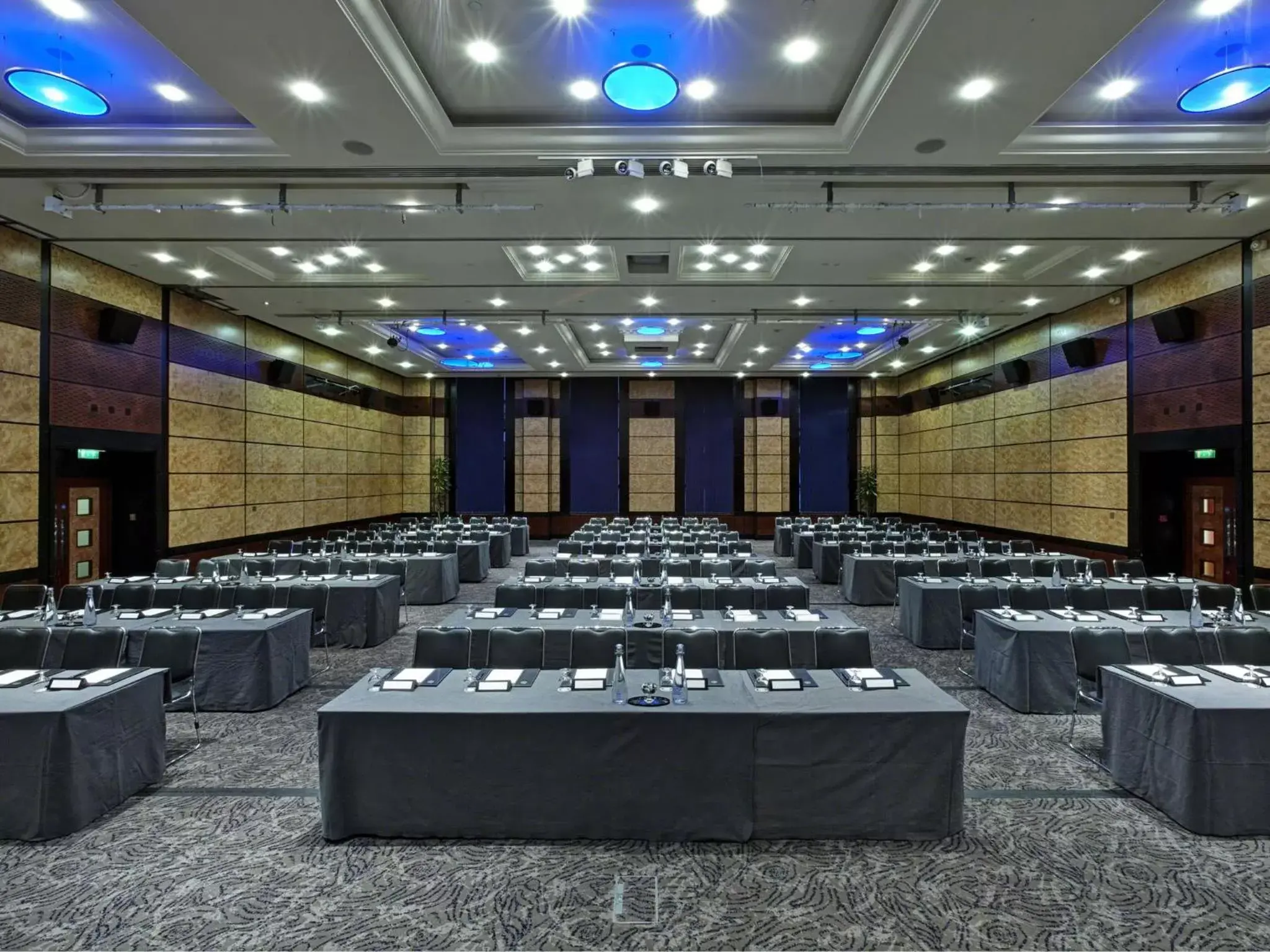 Meeting/conference room in Leonardo Royal Hotel London City - Tower of London