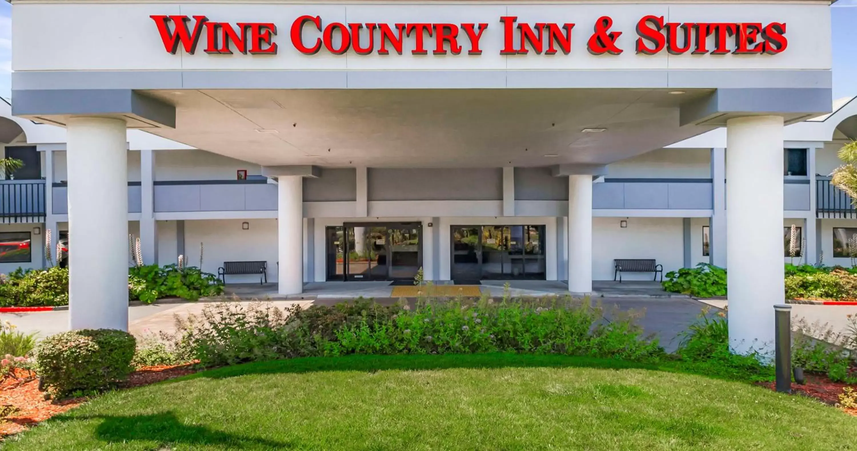 Property building in Best Western Plus Wine Country Inn & Suites